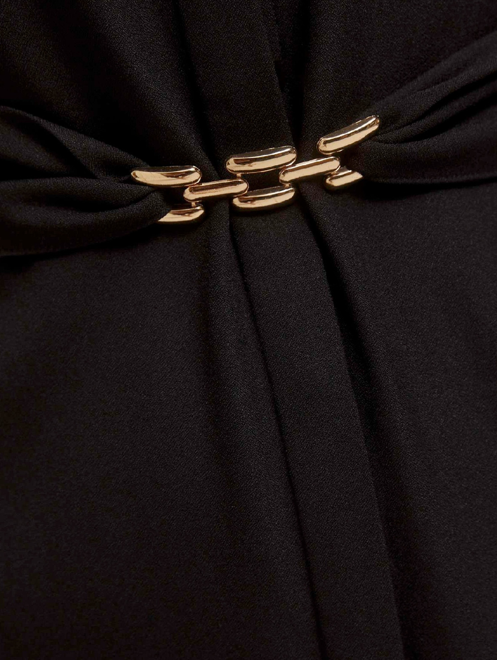 Czarna elegancka sukienka koszulowa z paskiem
