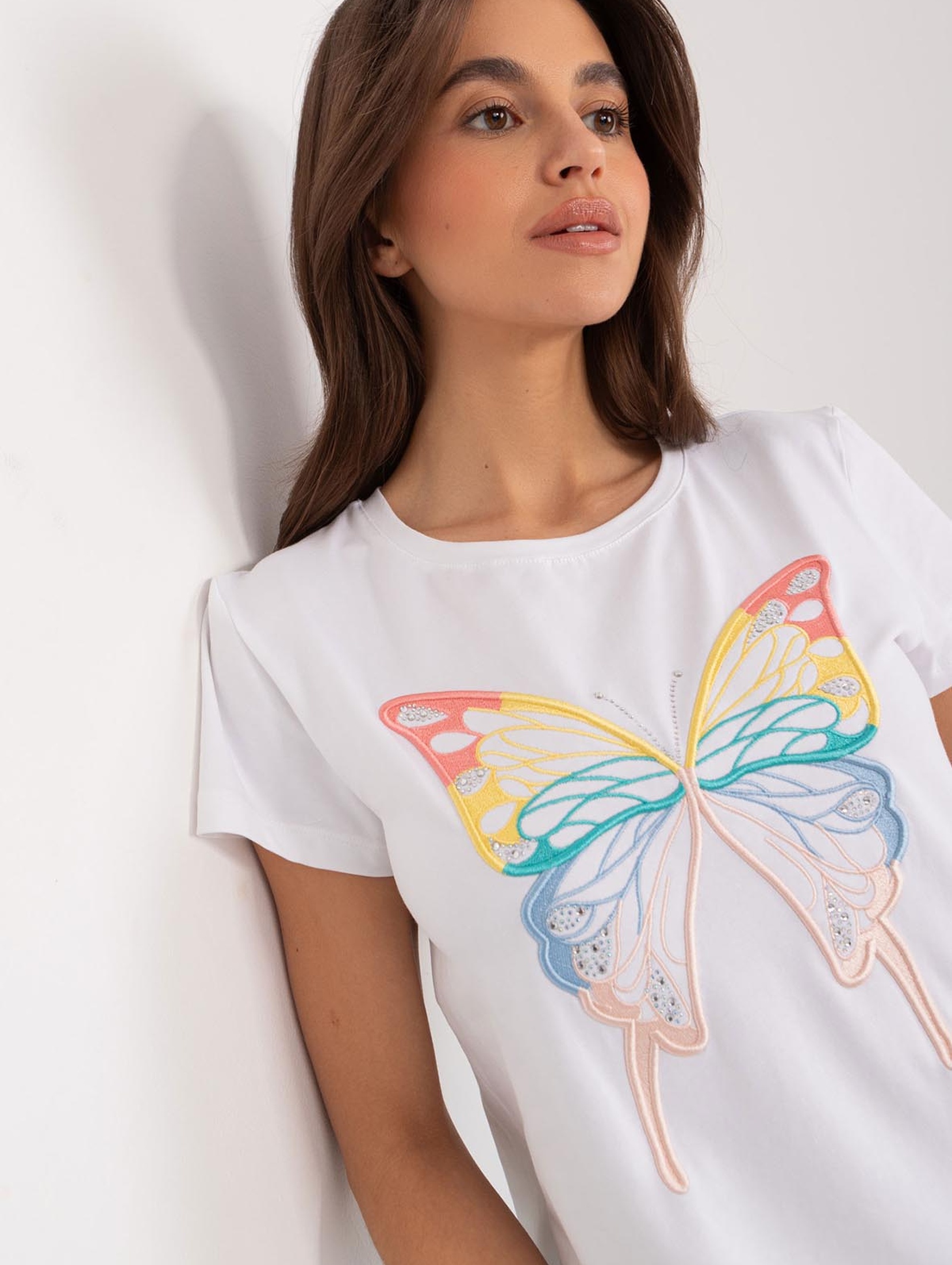  T-Shirt z naszywką motyla biały