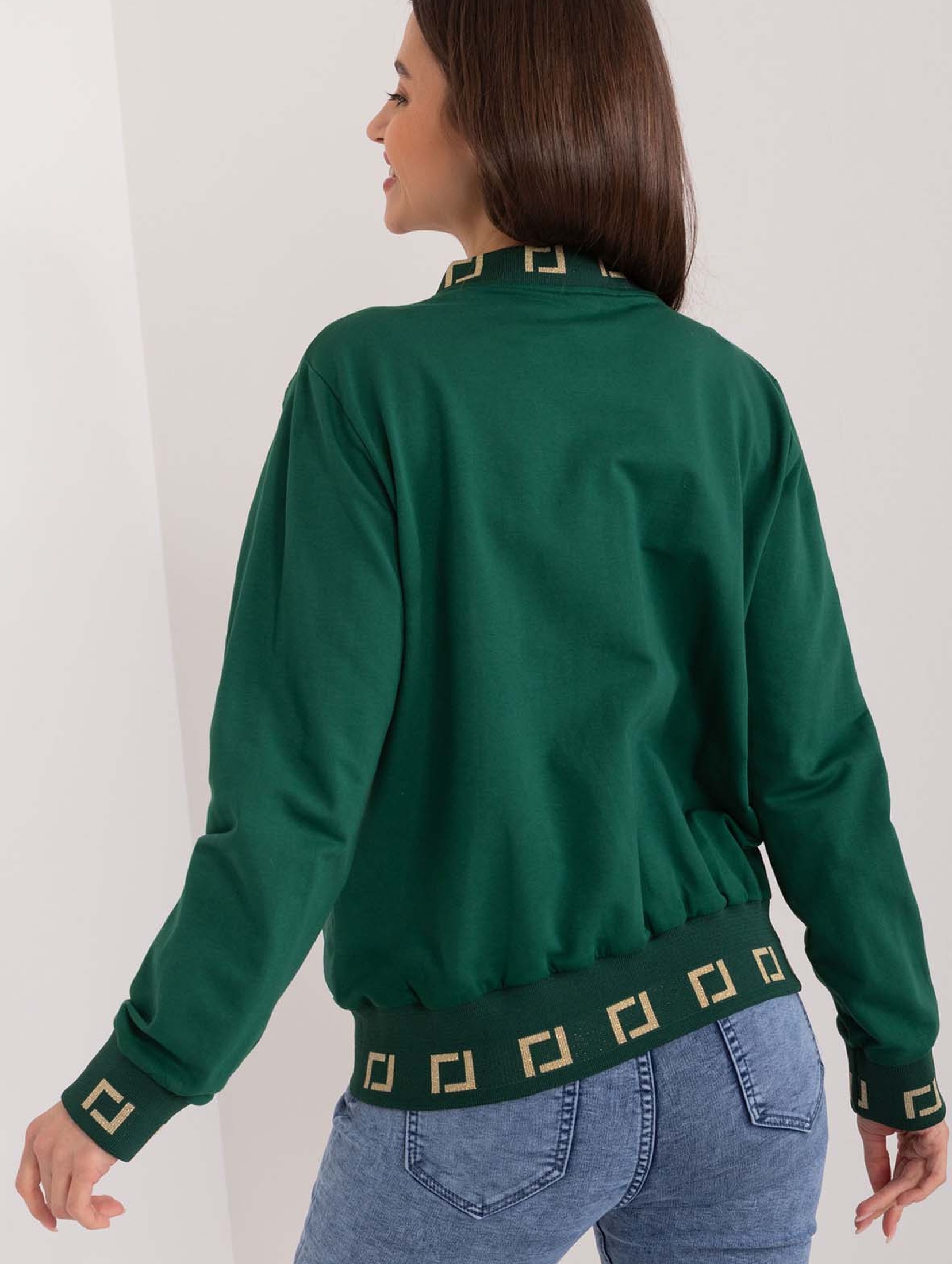 Zielona bluza bomberka damska z ozdobnymi ściągaczami