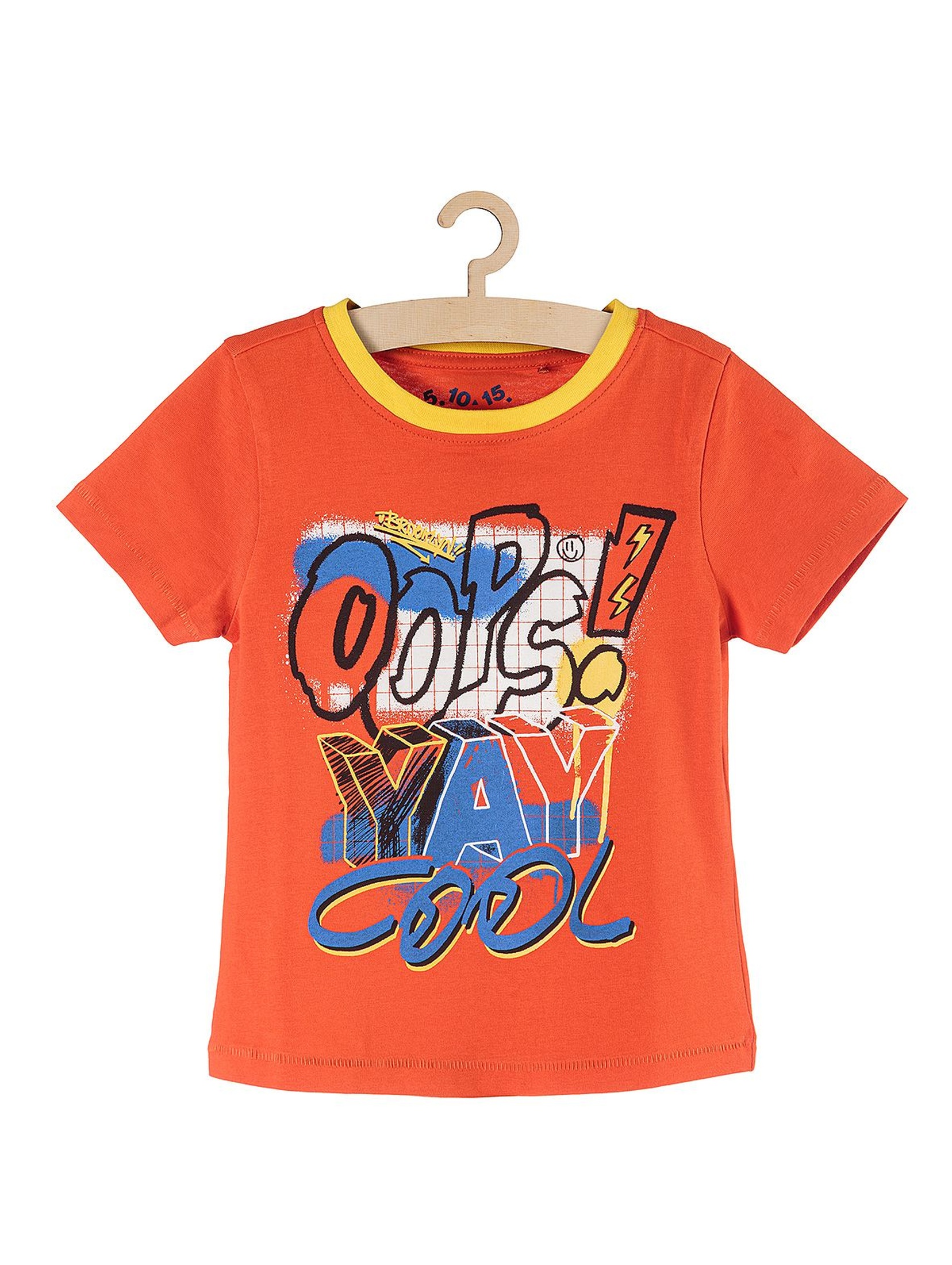 Koszulka chłopięca bawełniana pomarańczowa z kolorowymi nadrukami