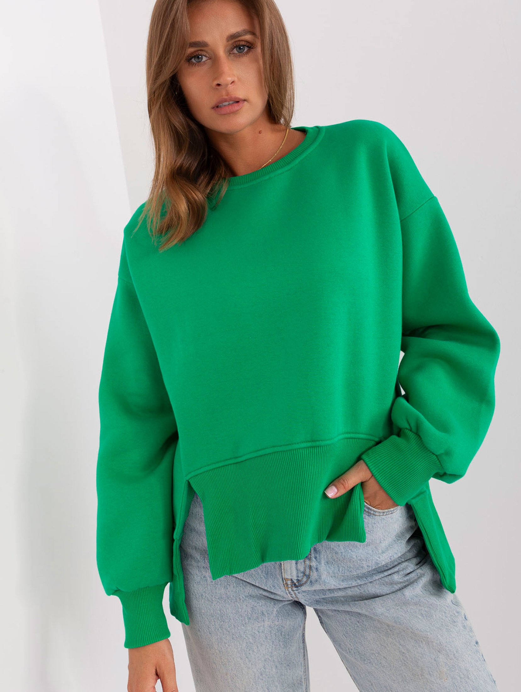 Zielona asymetryczna bluza damska basic