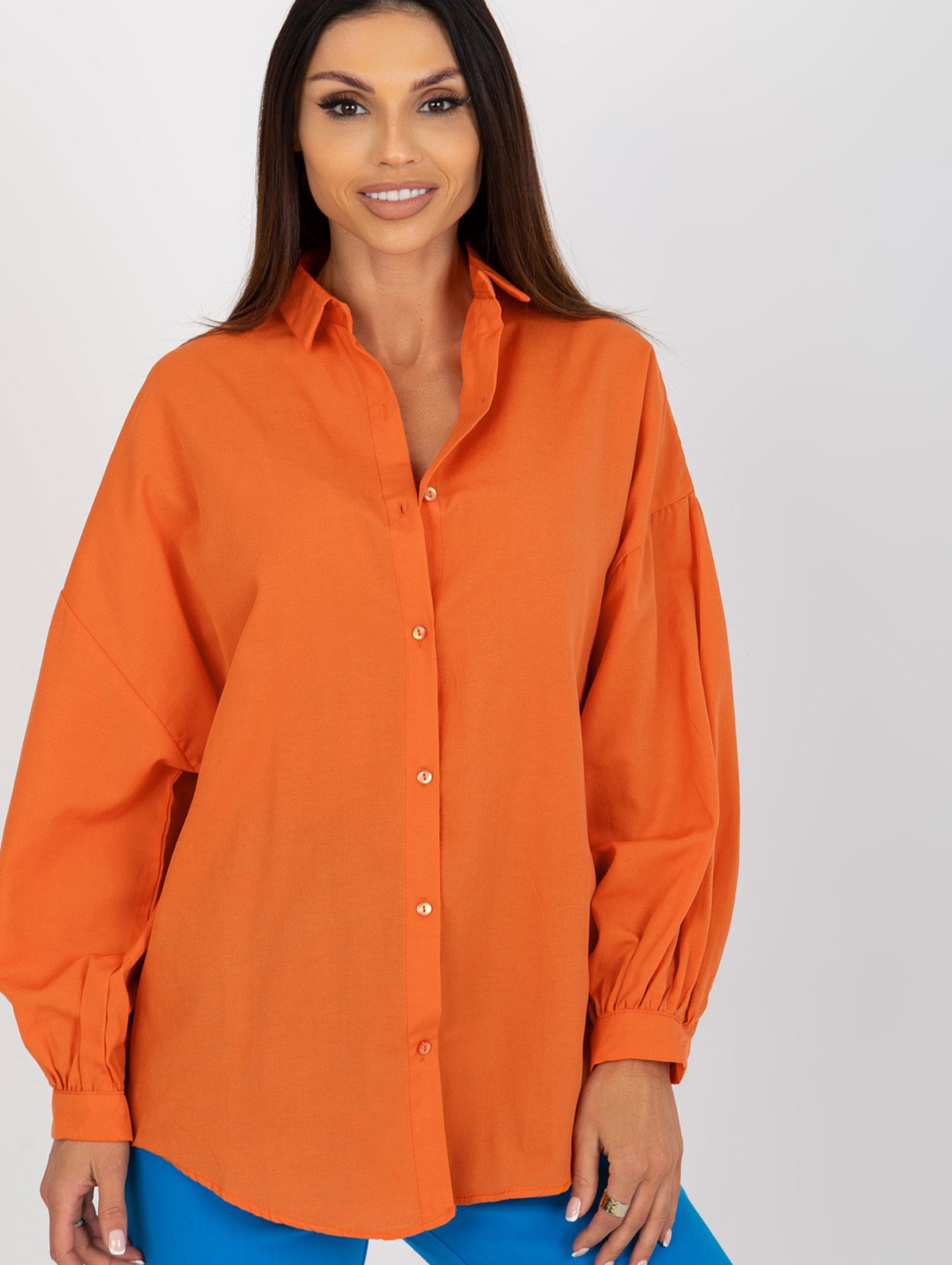Pomarańczowa koszula oversize z bufiastym rękawem
