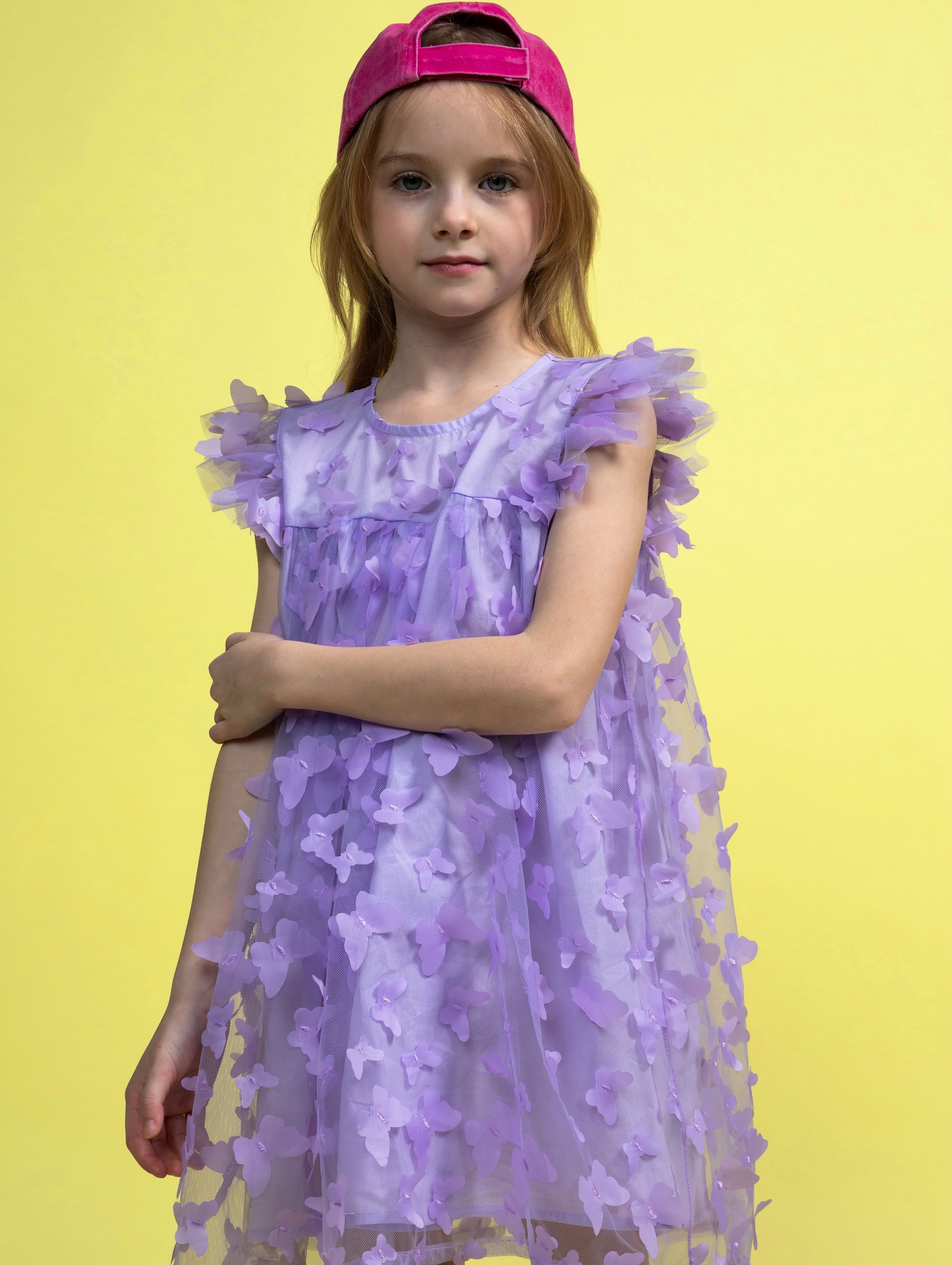 Fioletowa elegancka sukienka dziewczęca w motyle