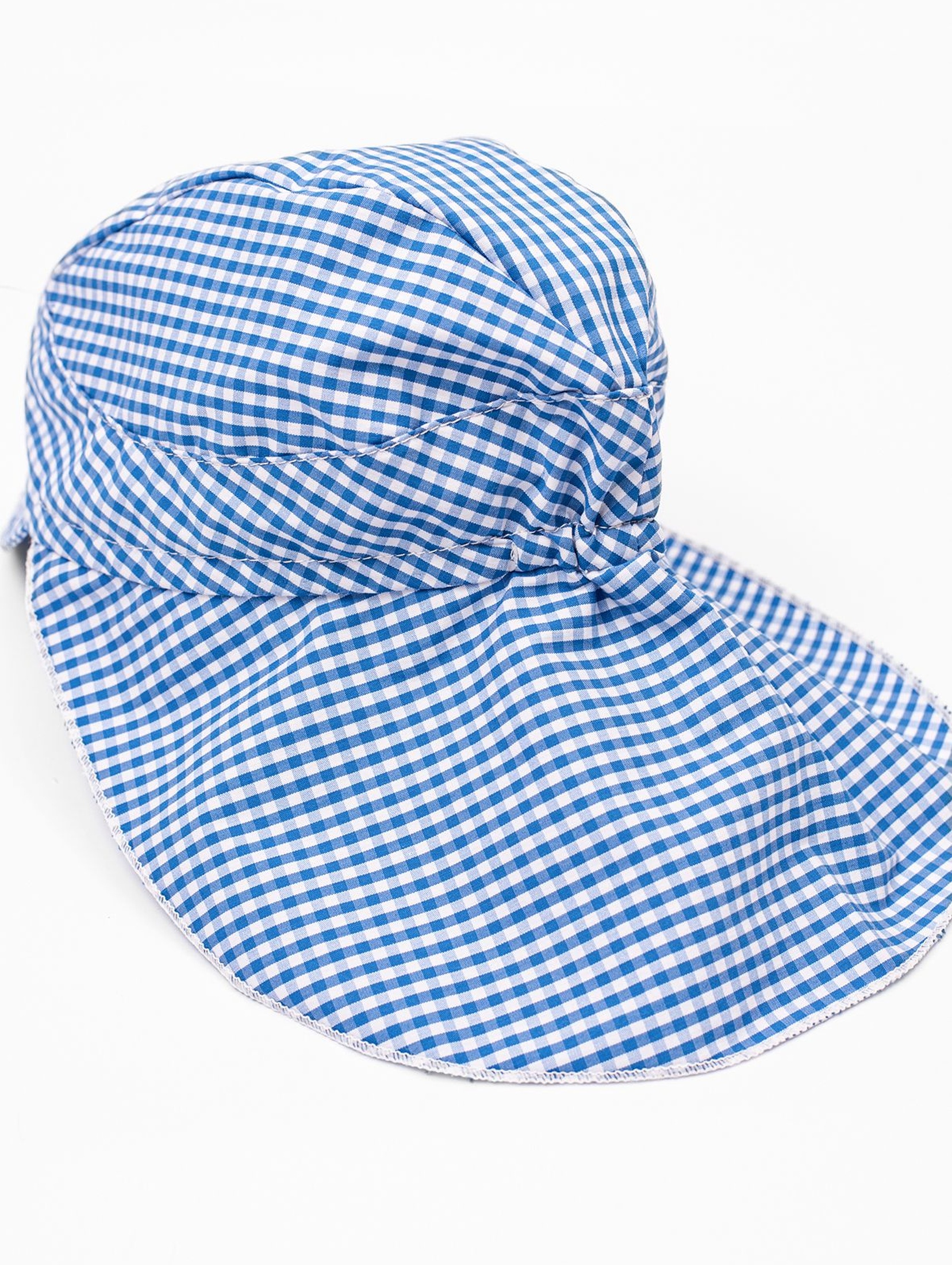 Niemowlęca czapka z daszkiem i okryciem na kark- niebieska kratka