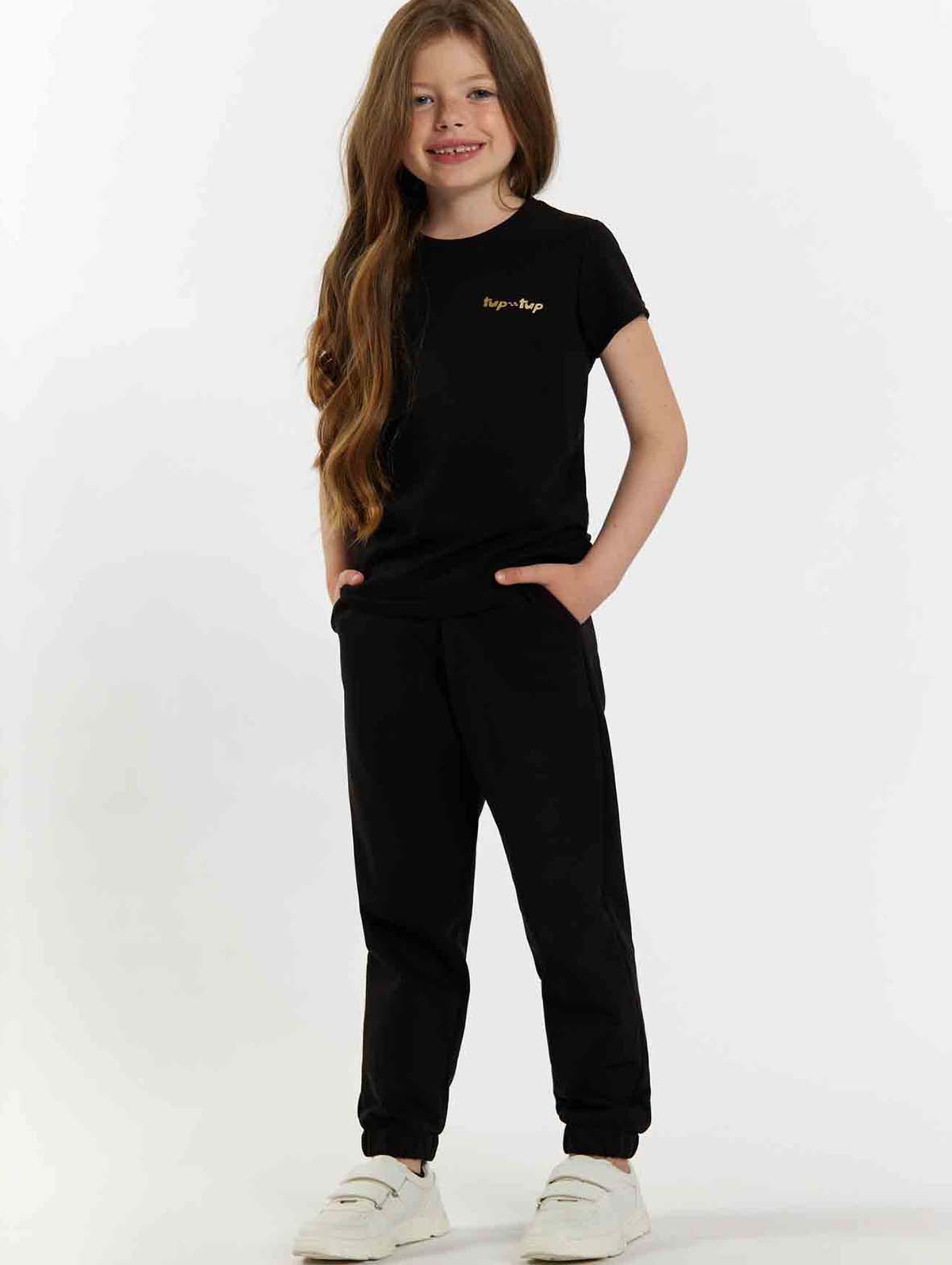 Czarny t-shirt dla dziewczynki z napisem Tup Tup
