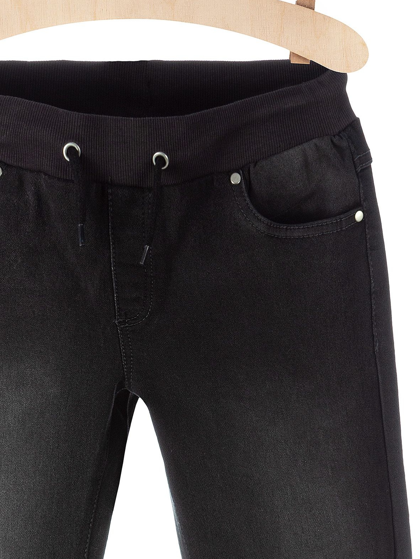 Spodnie chłopięce czarne jeansowe