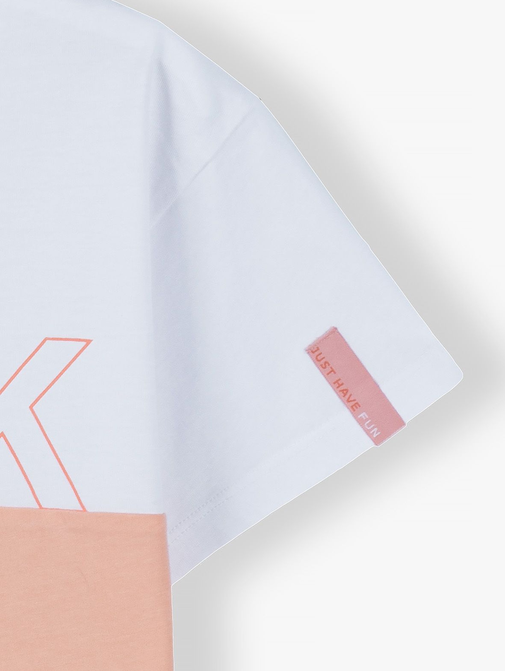 Bawełniany  T- shirt dziewczęcy z napisem Think- biało - różowy