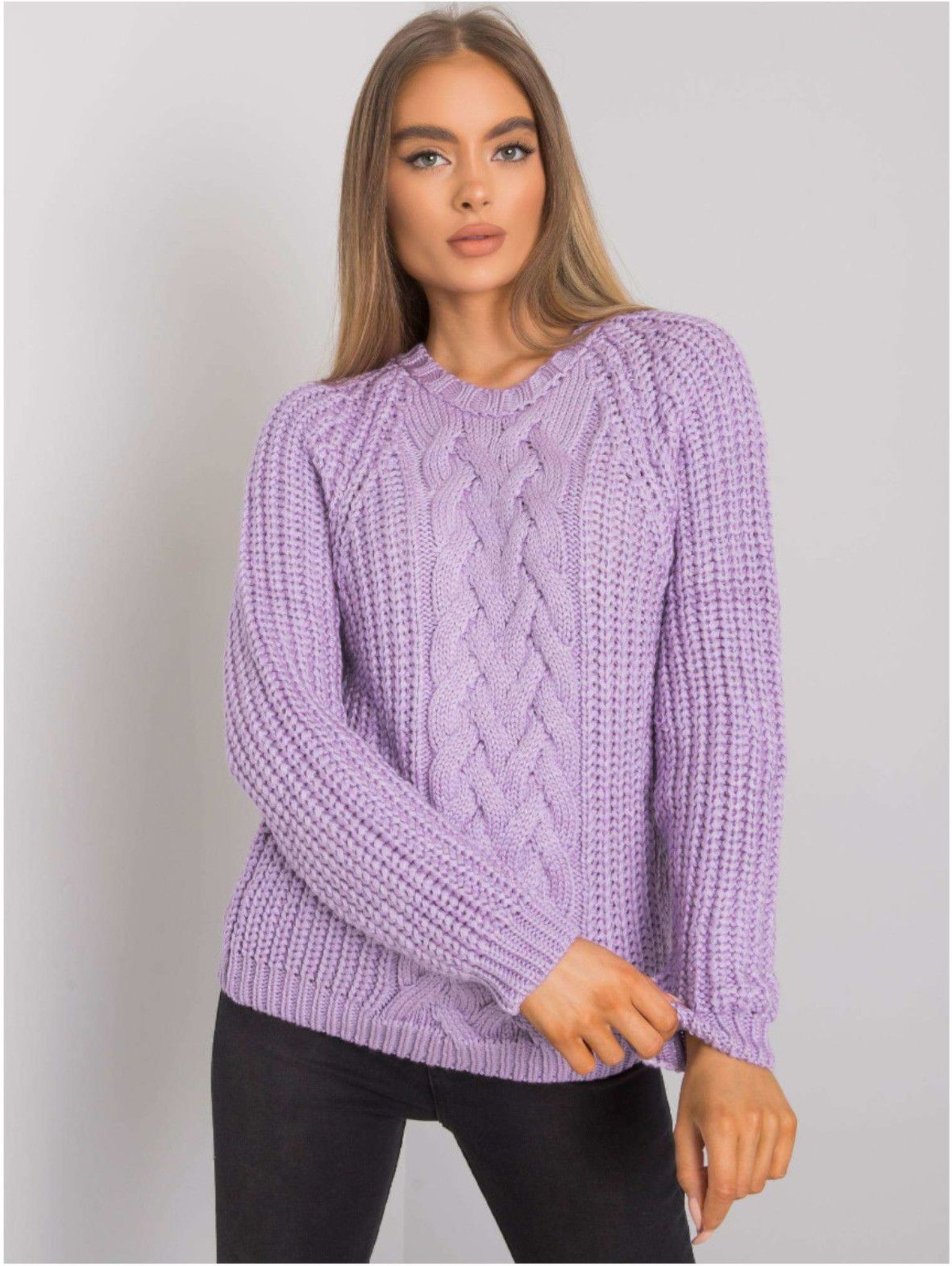 Luźny sweter damski w kolorze fioletowym