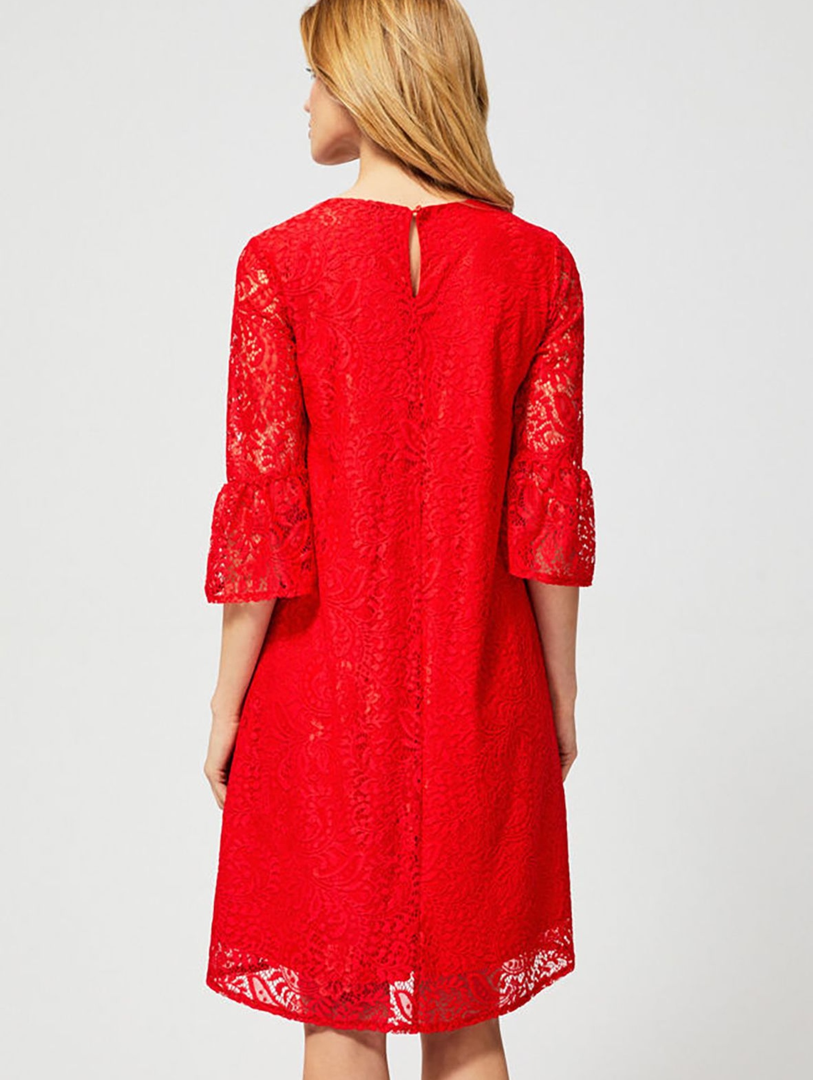 Koronkowa sukienka z rękawami 3/4 zapinana na guzik - czerwona