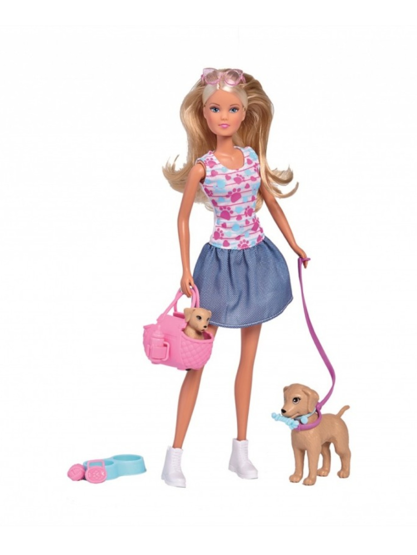 Lalka Steffi na spacerze z psami