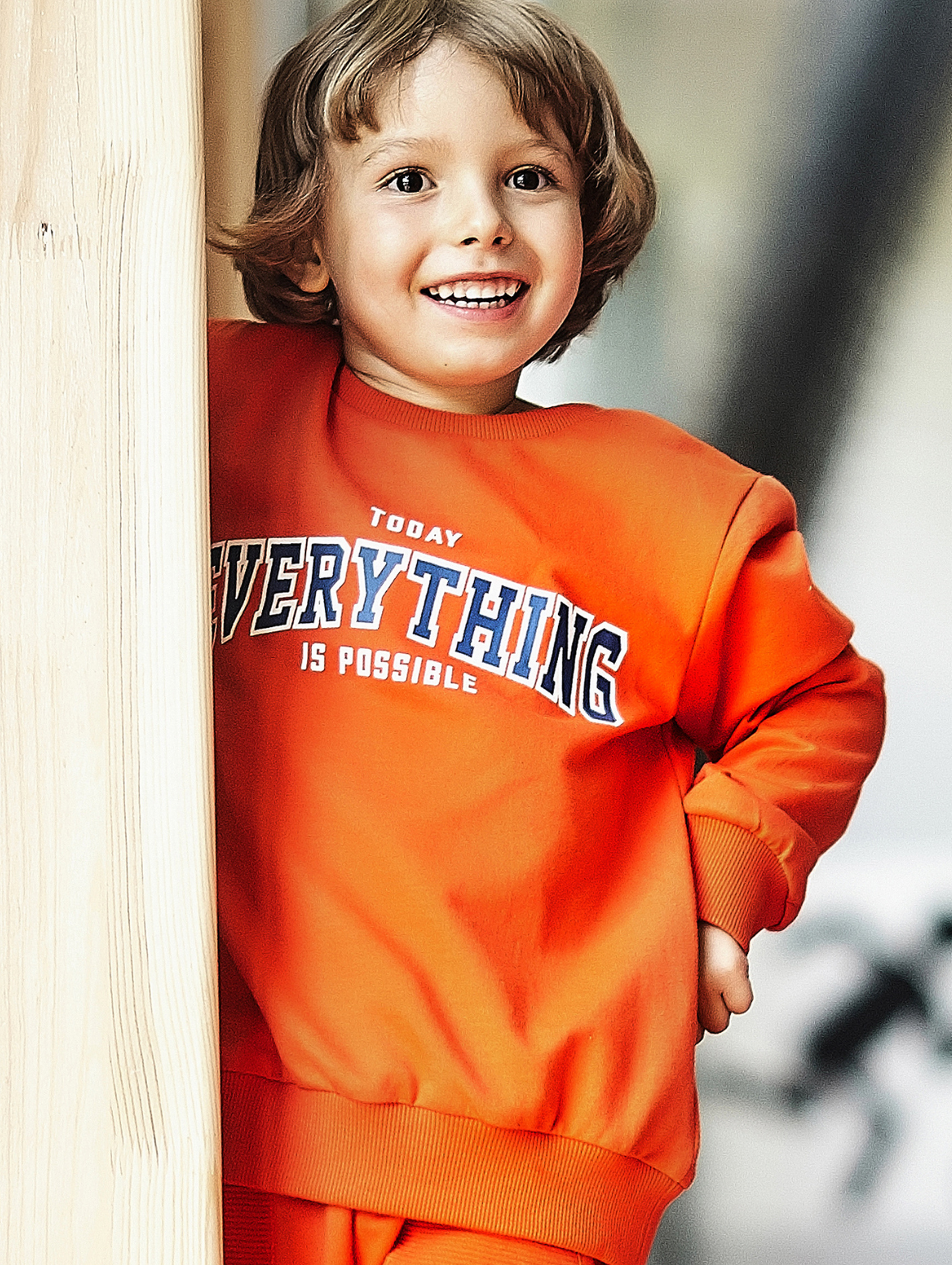 Pomarańczowa bluza dresowa z bawełny dla chłopca - Everything