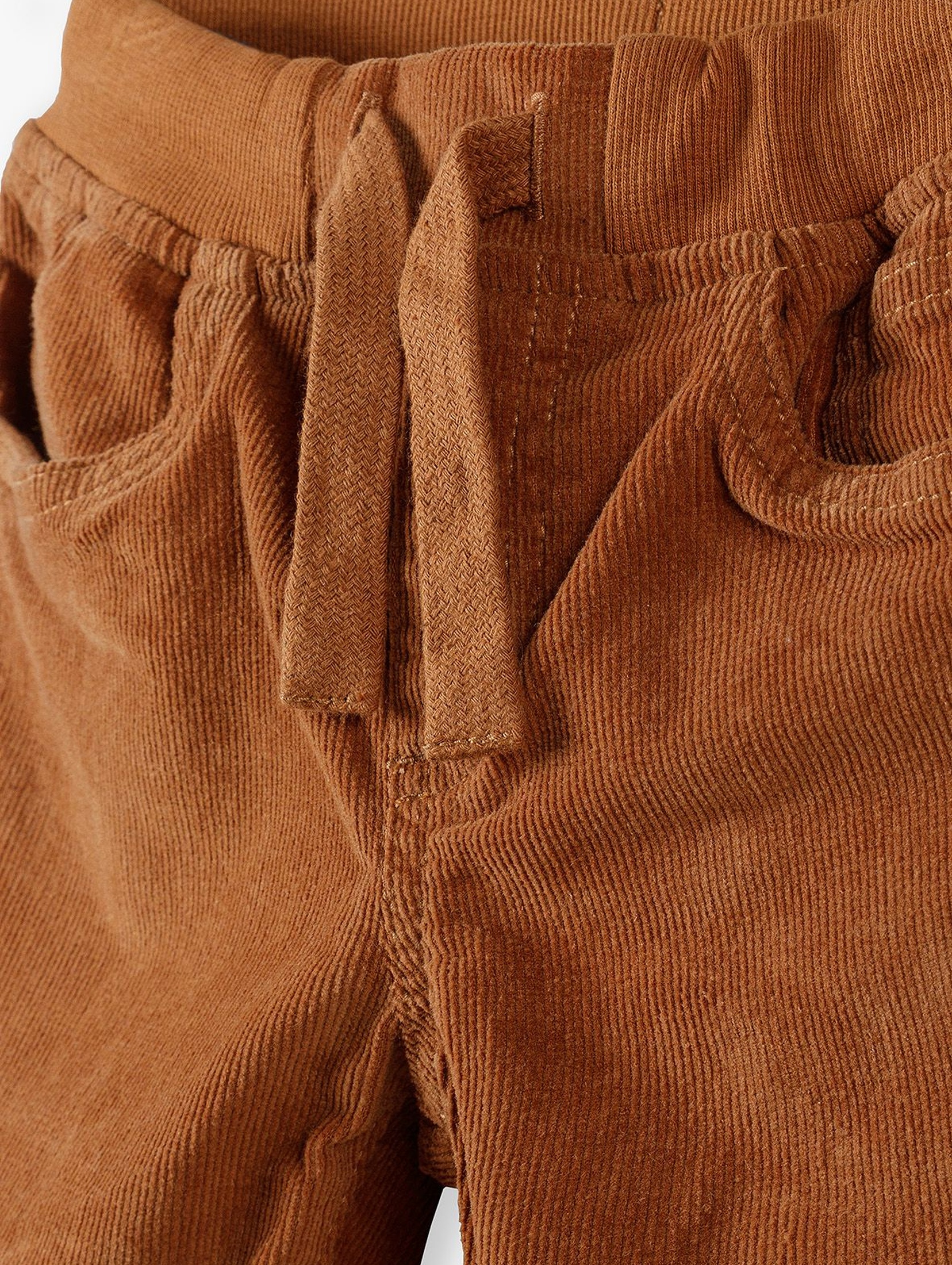 Spodnie chłopięce sztruksowe- brązowe