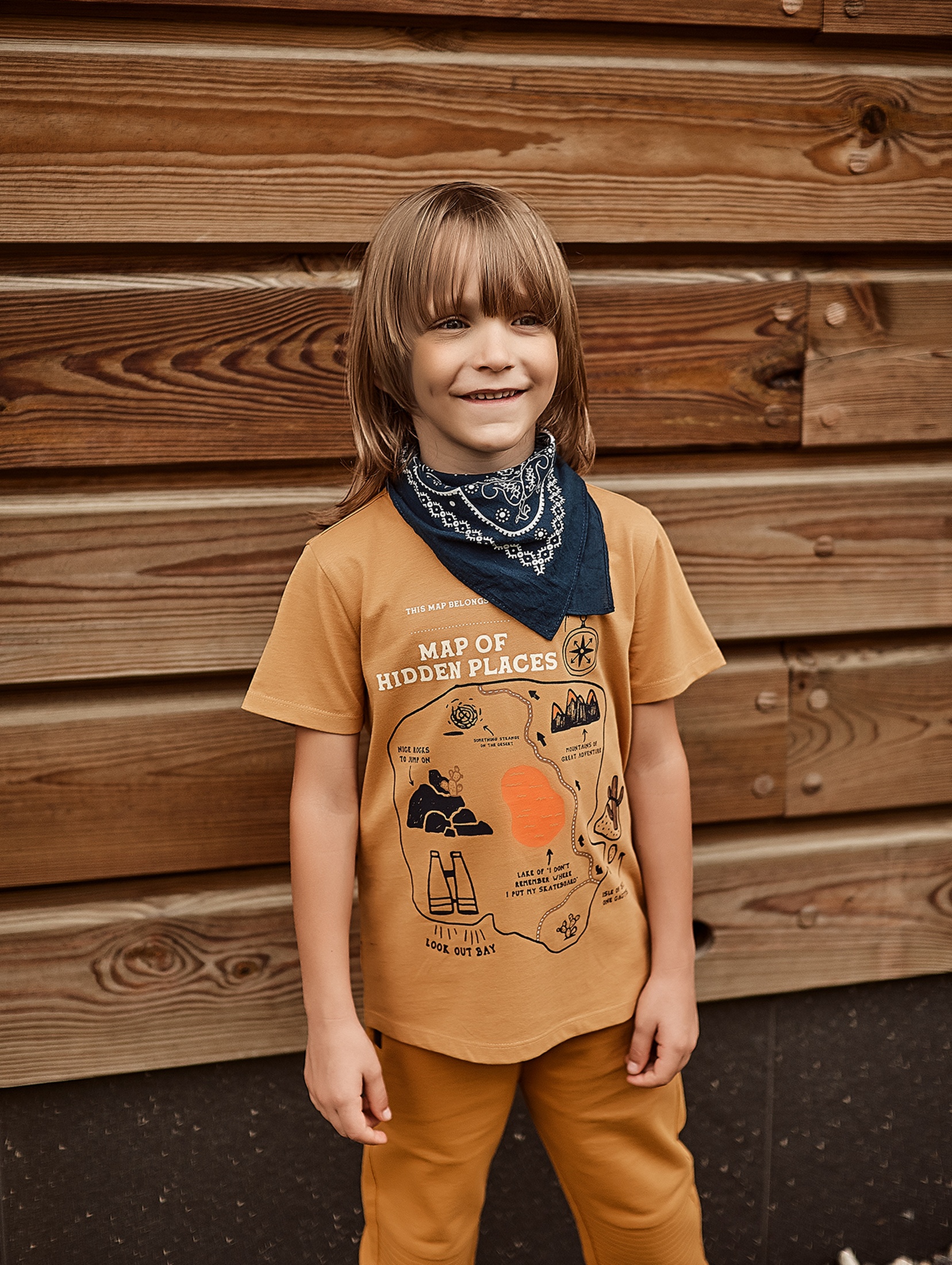 T-shirt chłopięcy bawełniany z nadrukiem mapy