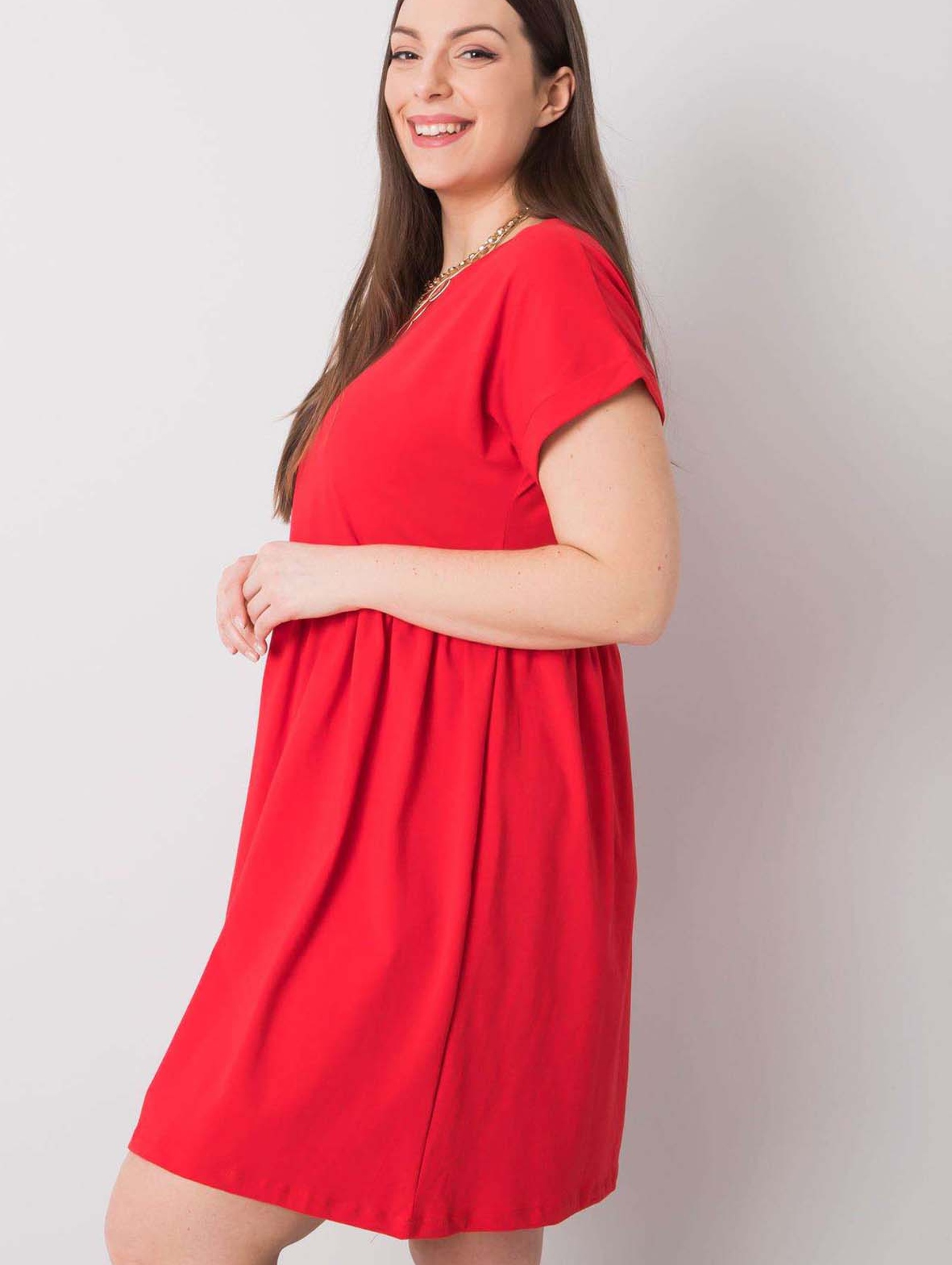 Bawełniana sukienka luźna plus size czerwona