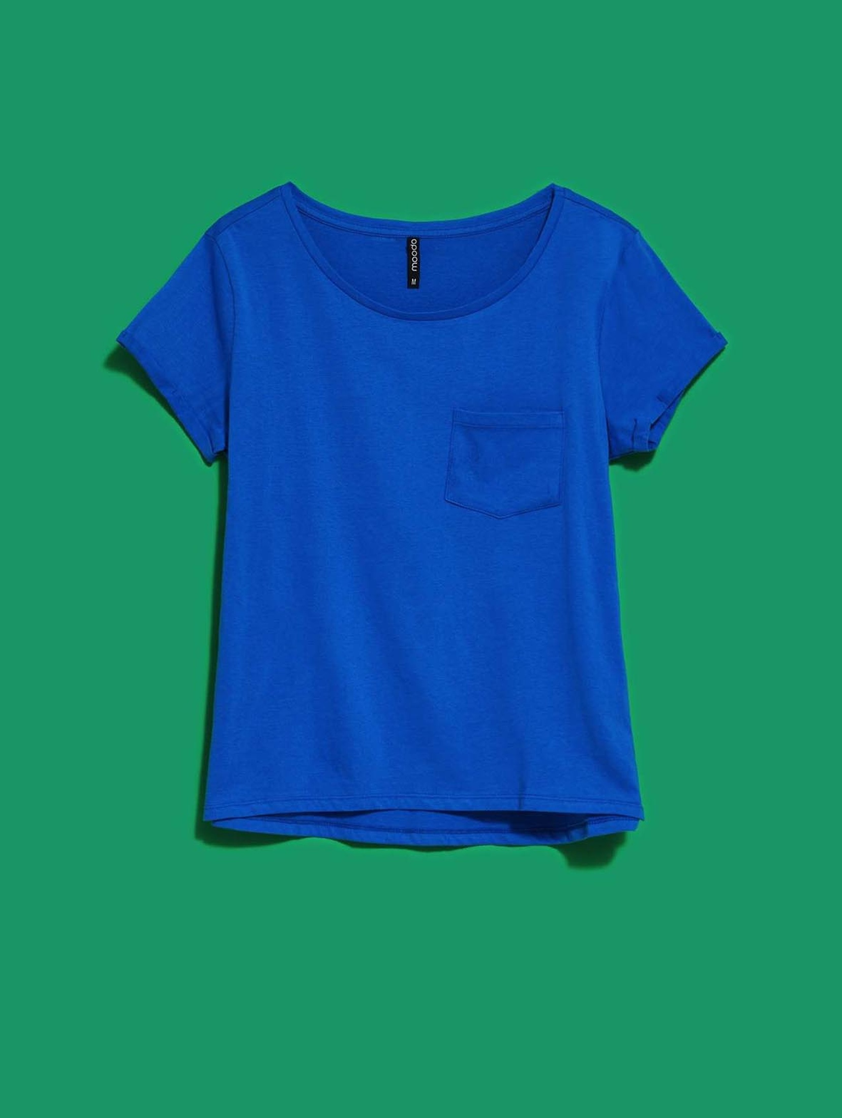 Bawełniany niebieski t-shirt damski z kieszonką