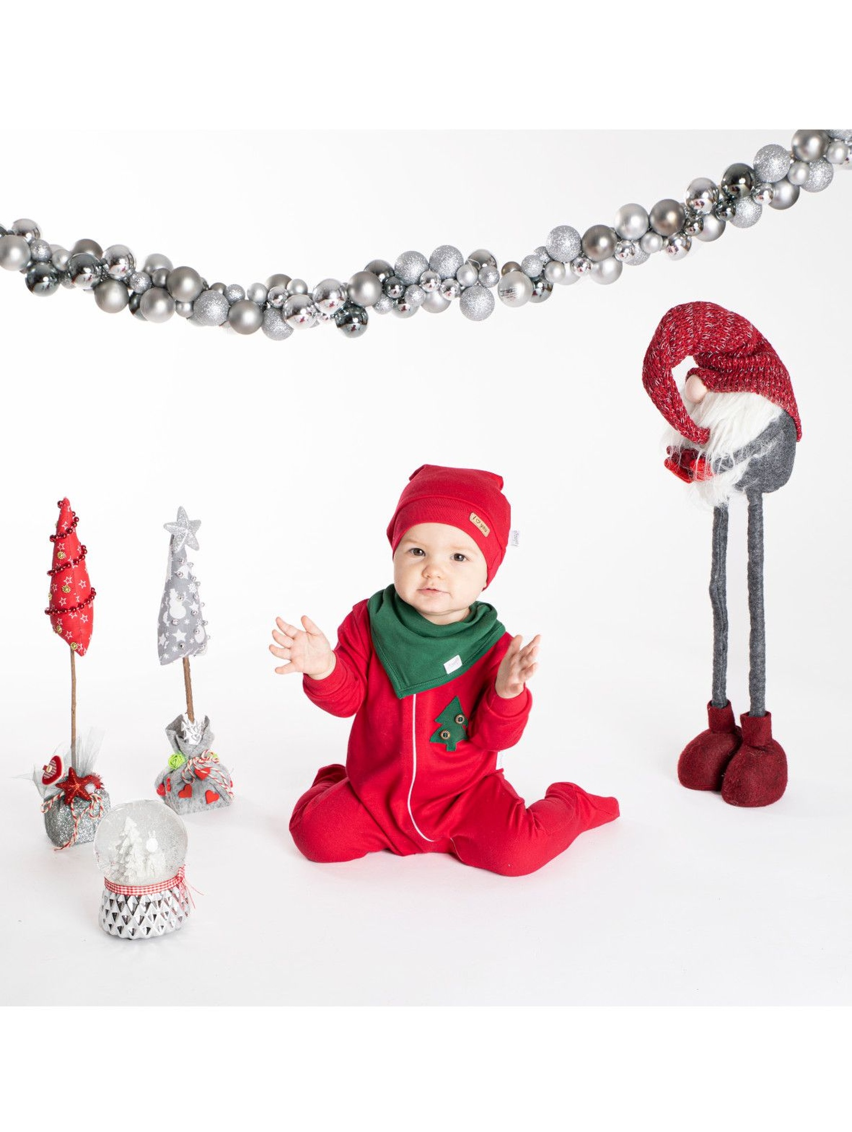Komplet świąteczny niemowlęcy  czapka, apaszka, pajac