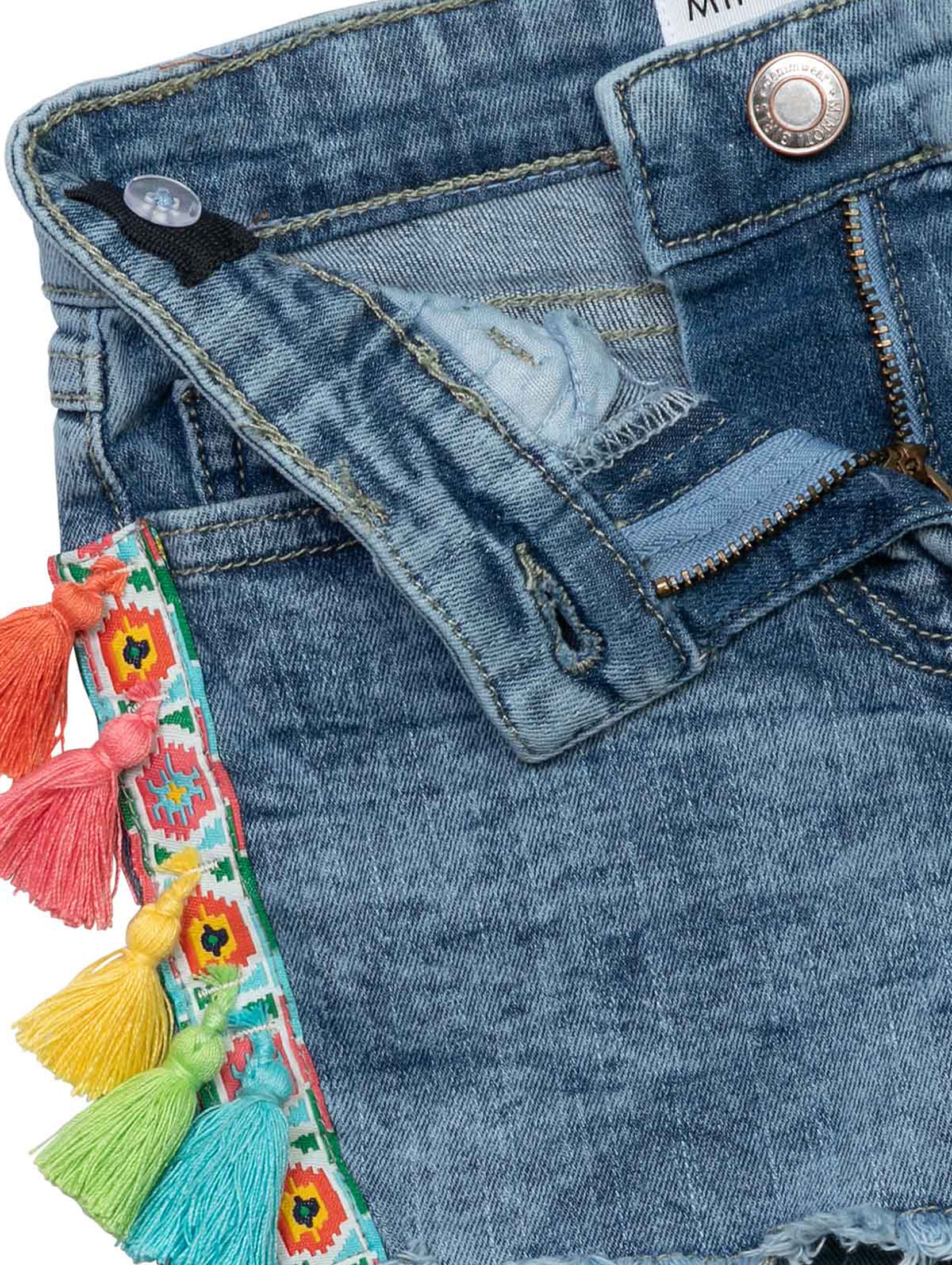 Jeansowe szorty ozdobione kolorową aplikacją dla dziewczynki
