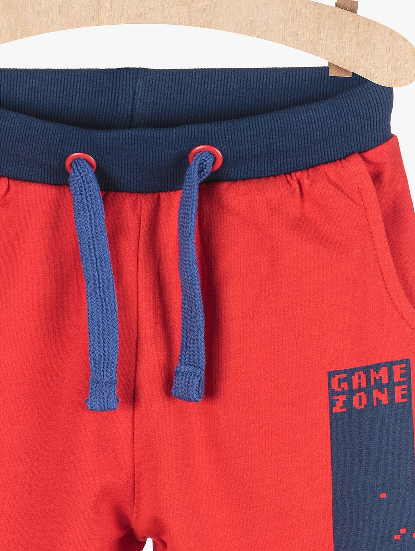 Spodnie dresowe chłopięce - czerwone Game Zone