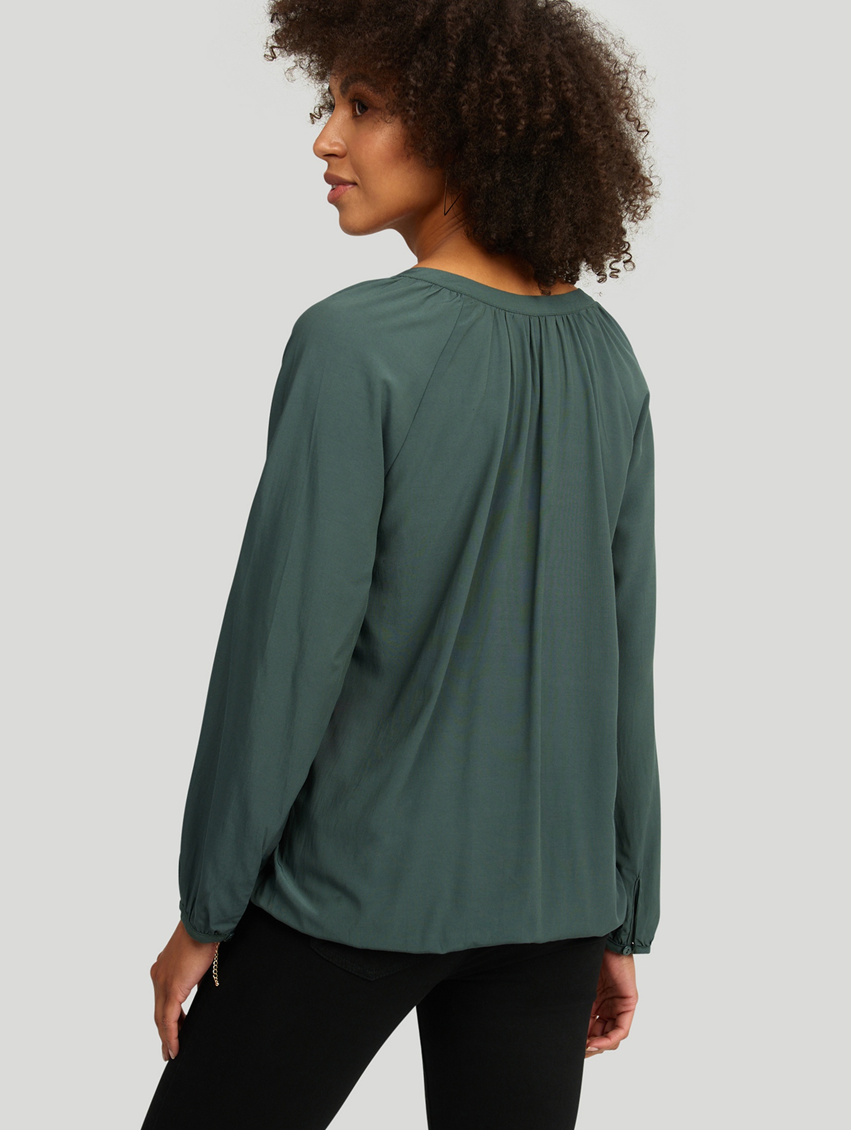 Luźna bluzka damska z długim rękawem - zielona