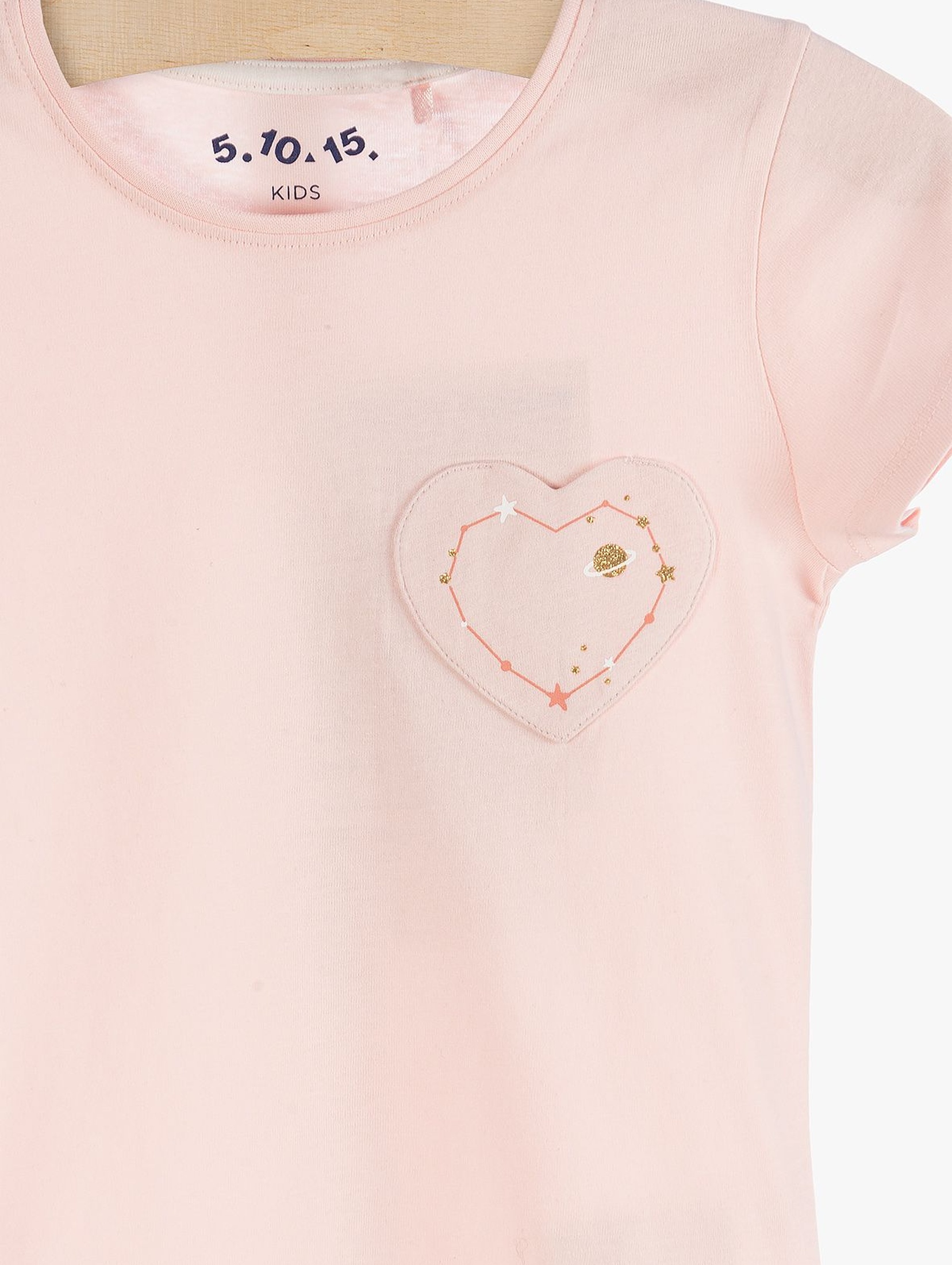 Różowy t-shirt z serduszkiem z przodu