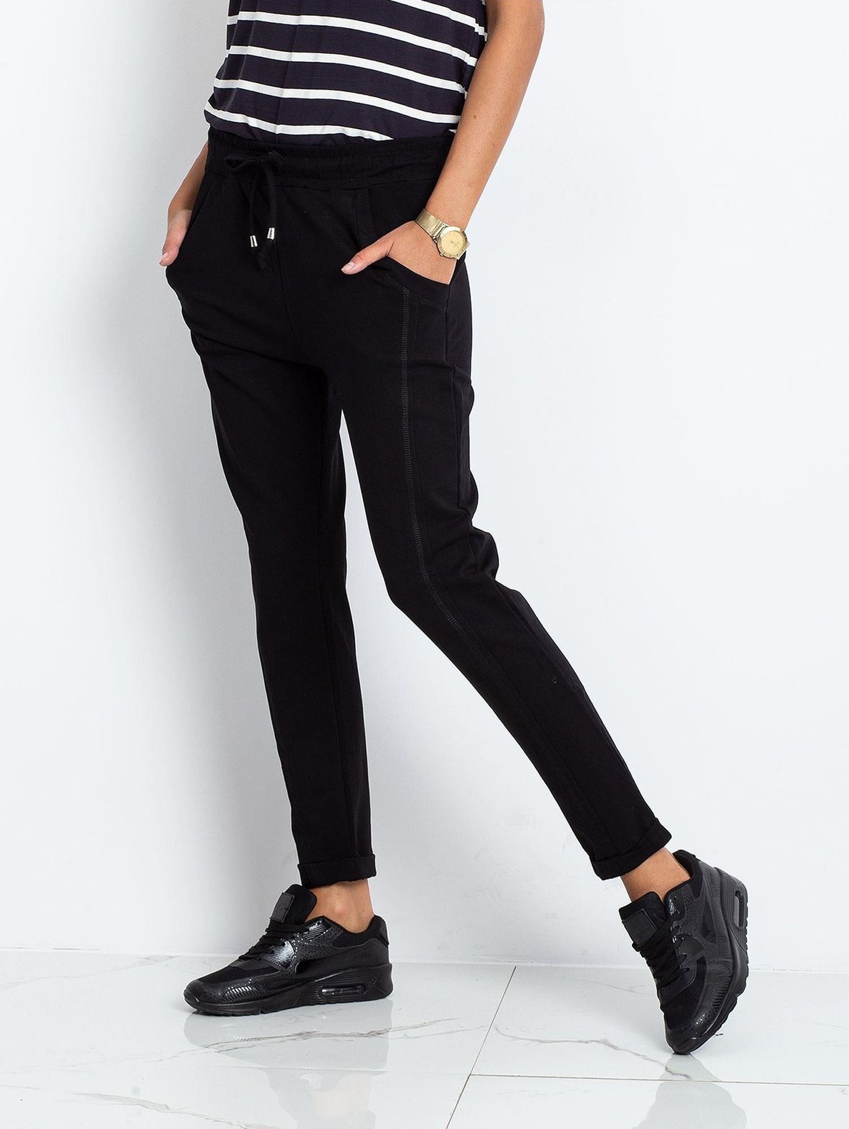 Spodnie dresowe damskie - czarne