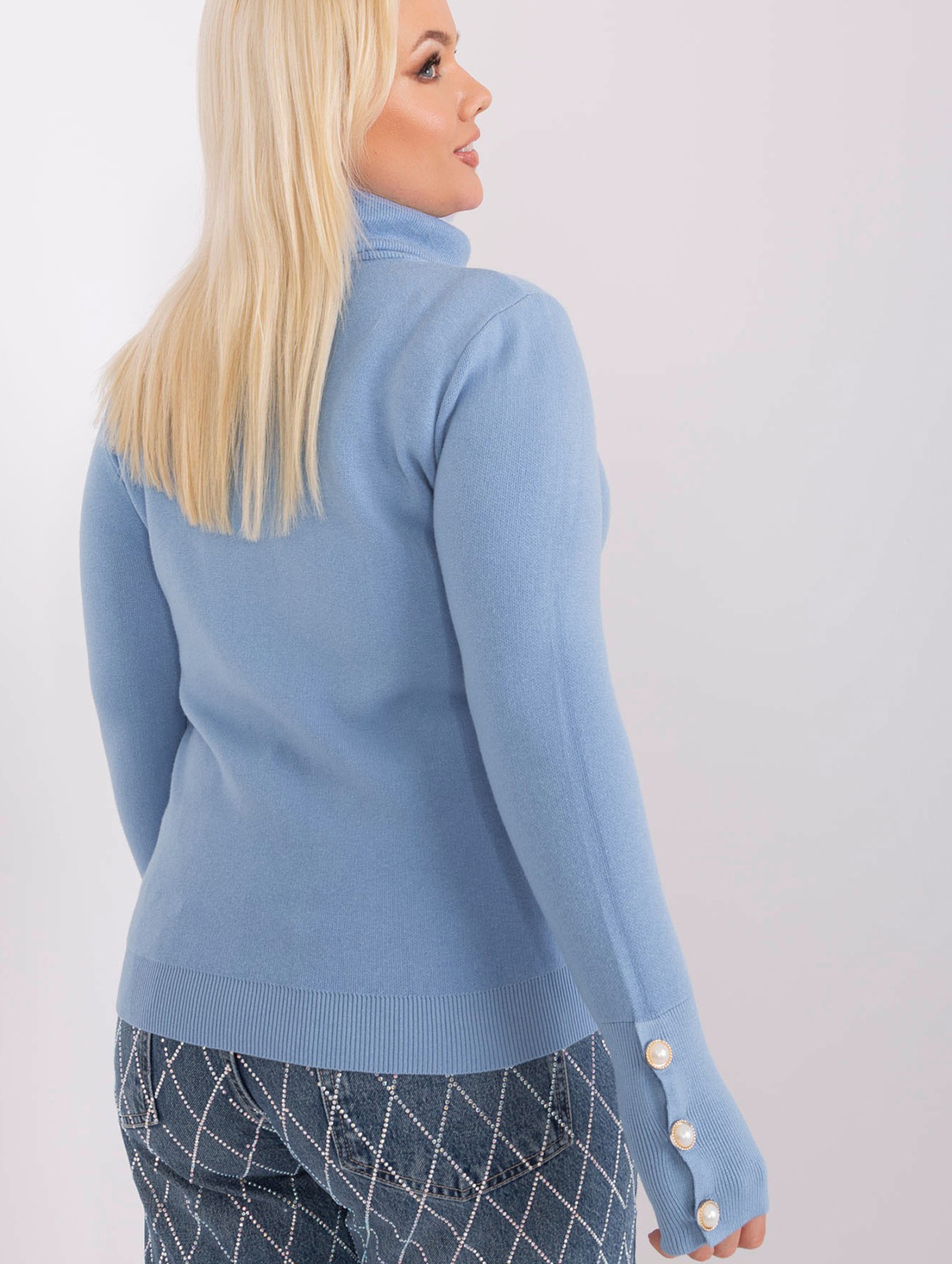 Gładki sweter plus size z golfem jasny niebieski