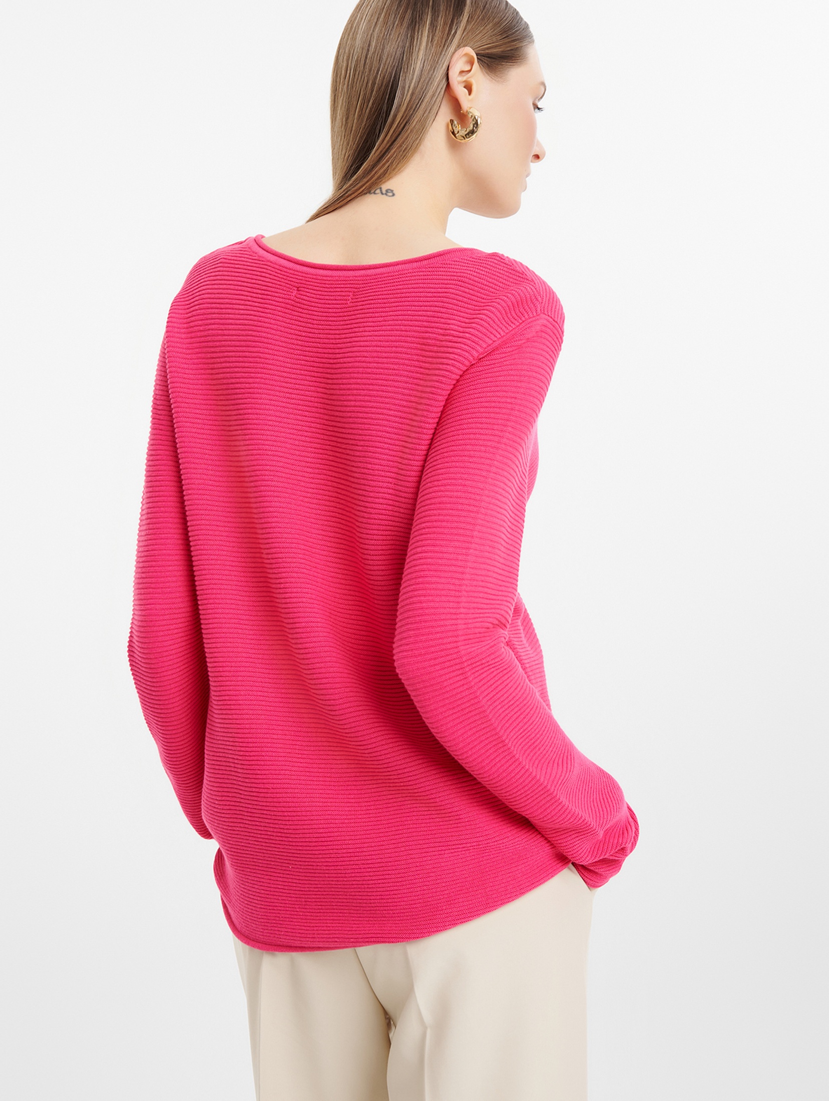 Sweter damski w strukturę różowy