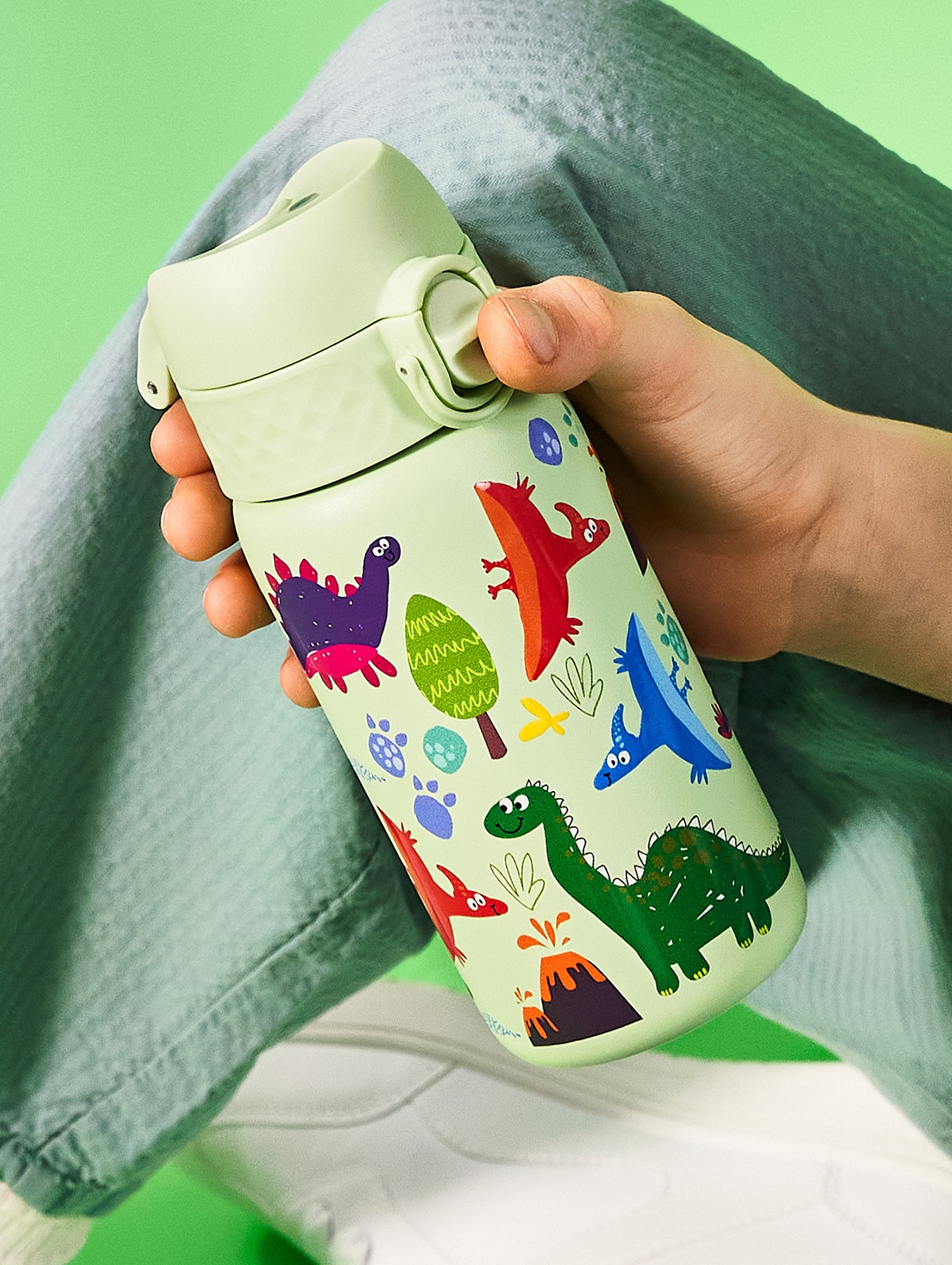 Butelka na wodę ION8 Single Wall  Dinosaurs 400ml - zielona