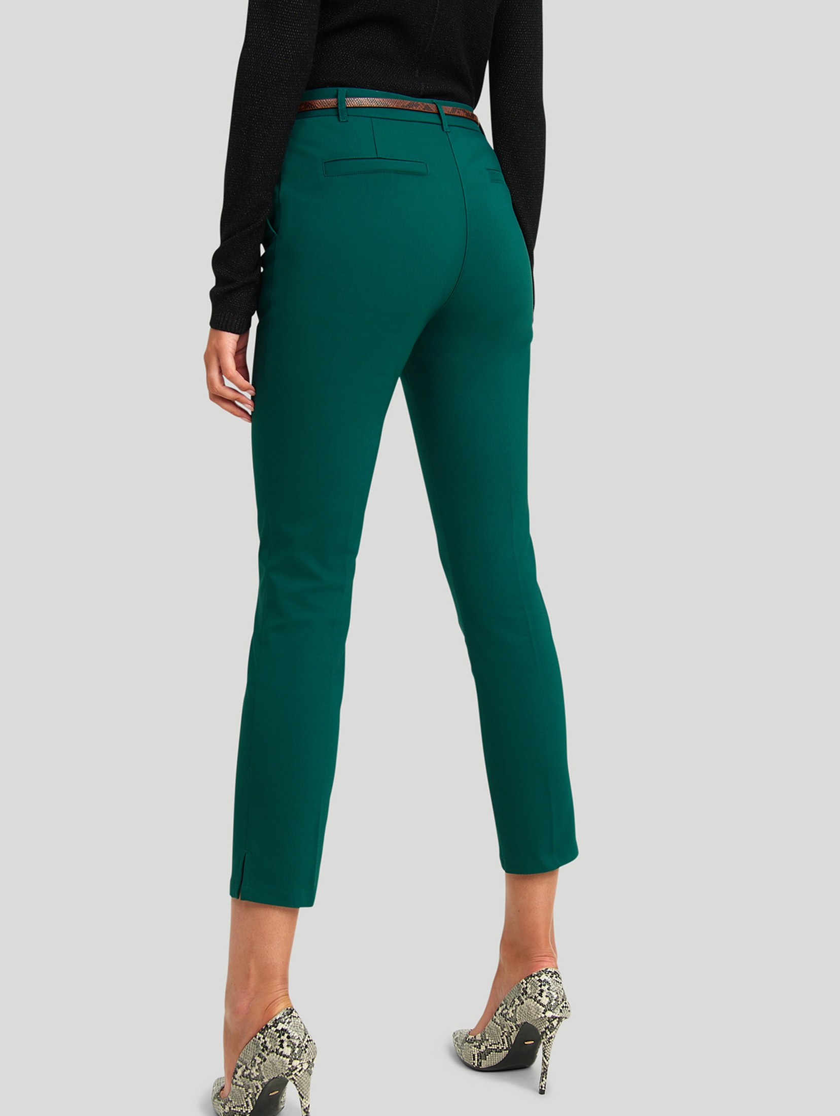 Eleganckie spodnie damskie typu cygaretki - zielone