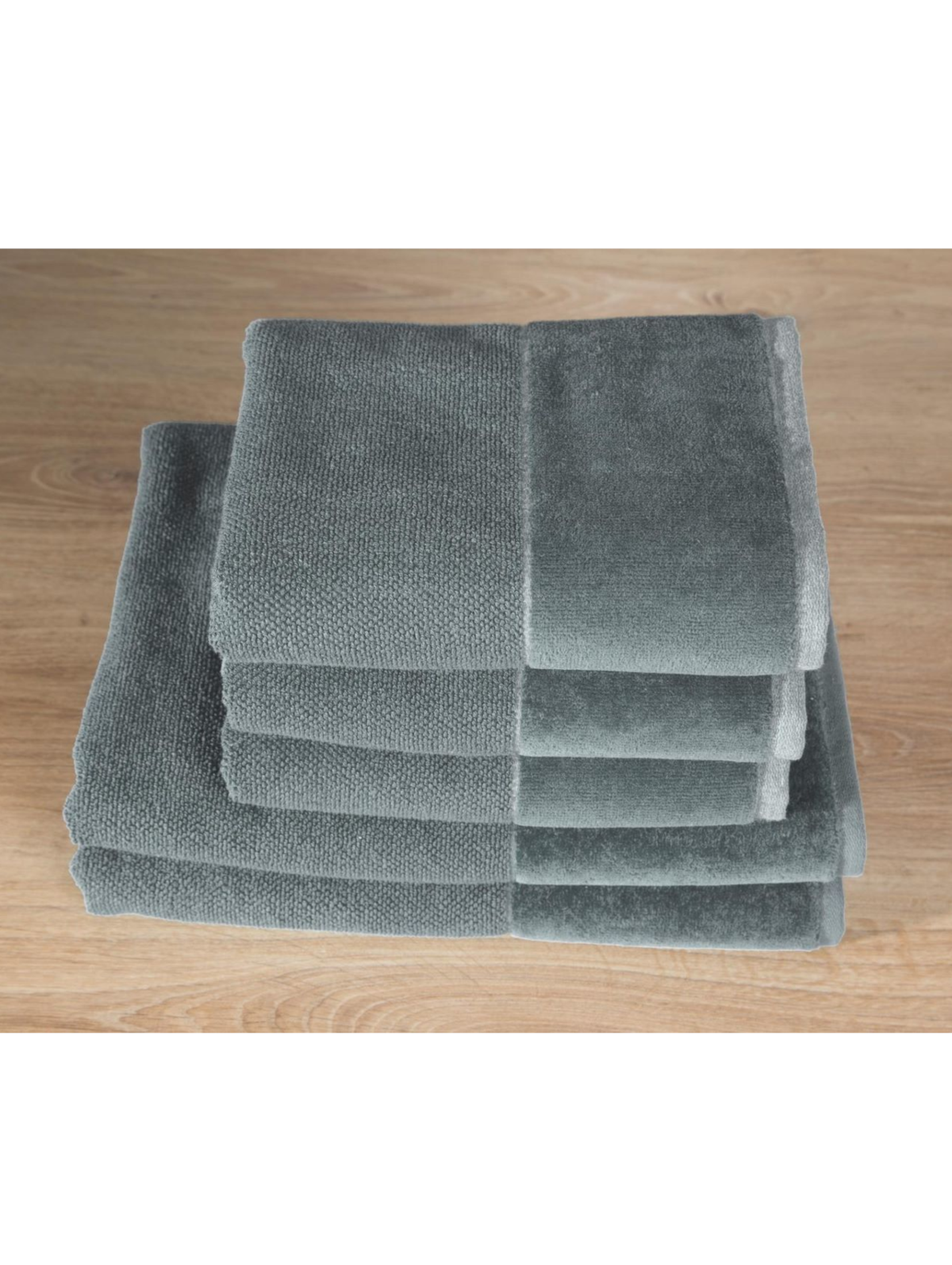 Szary ręcznik 50x90 cm z ozdobnym pasem