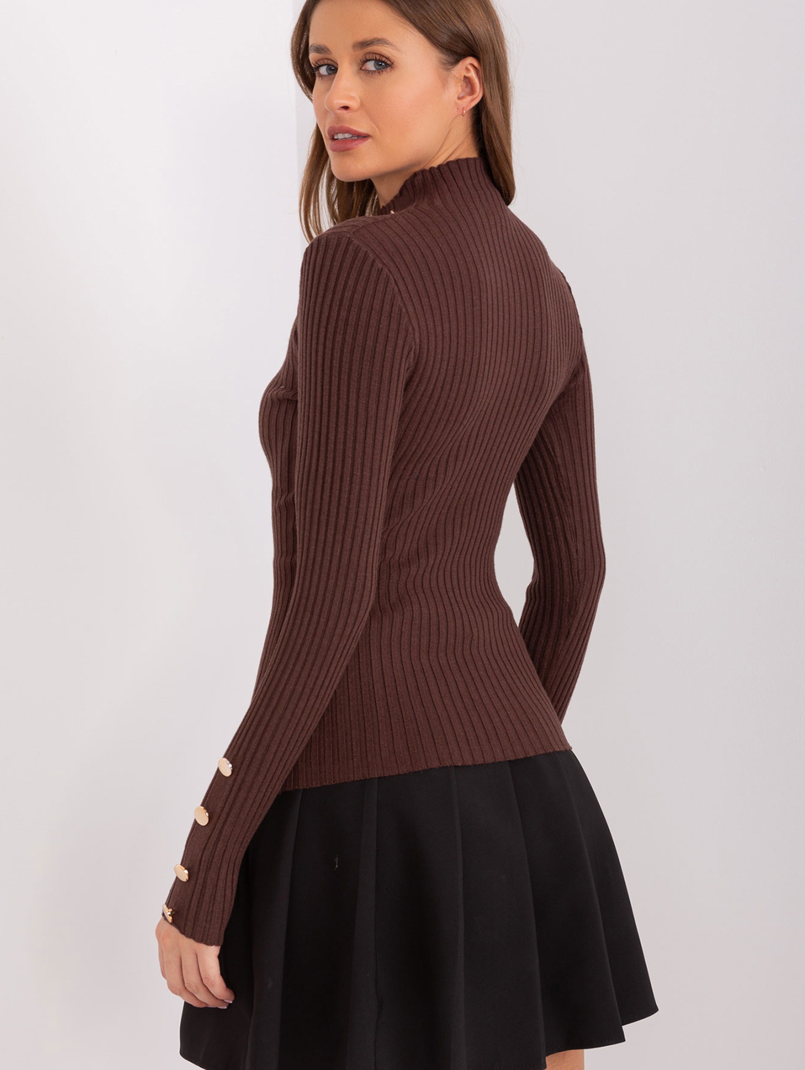 Prążkowany sweter z wiskozą ciemny brązowy