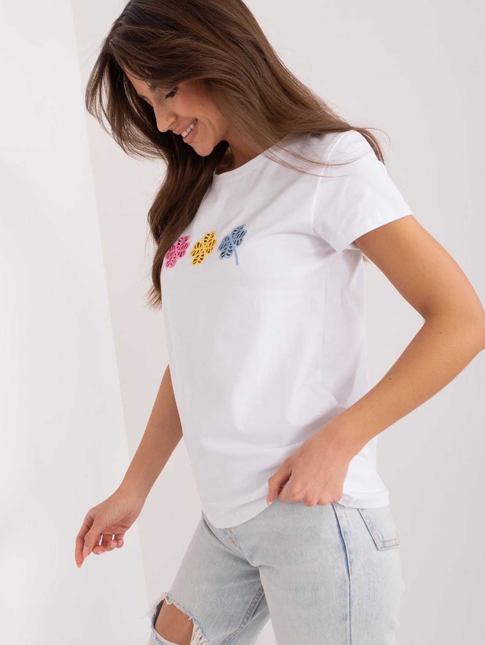 T-Shirt z ażurową aplikacją biały