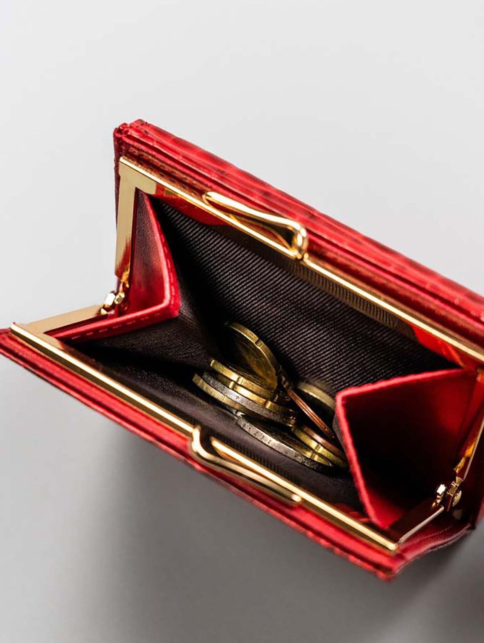 Mały portfel damski czerwony na bigiel i zatrzask - Milano Design