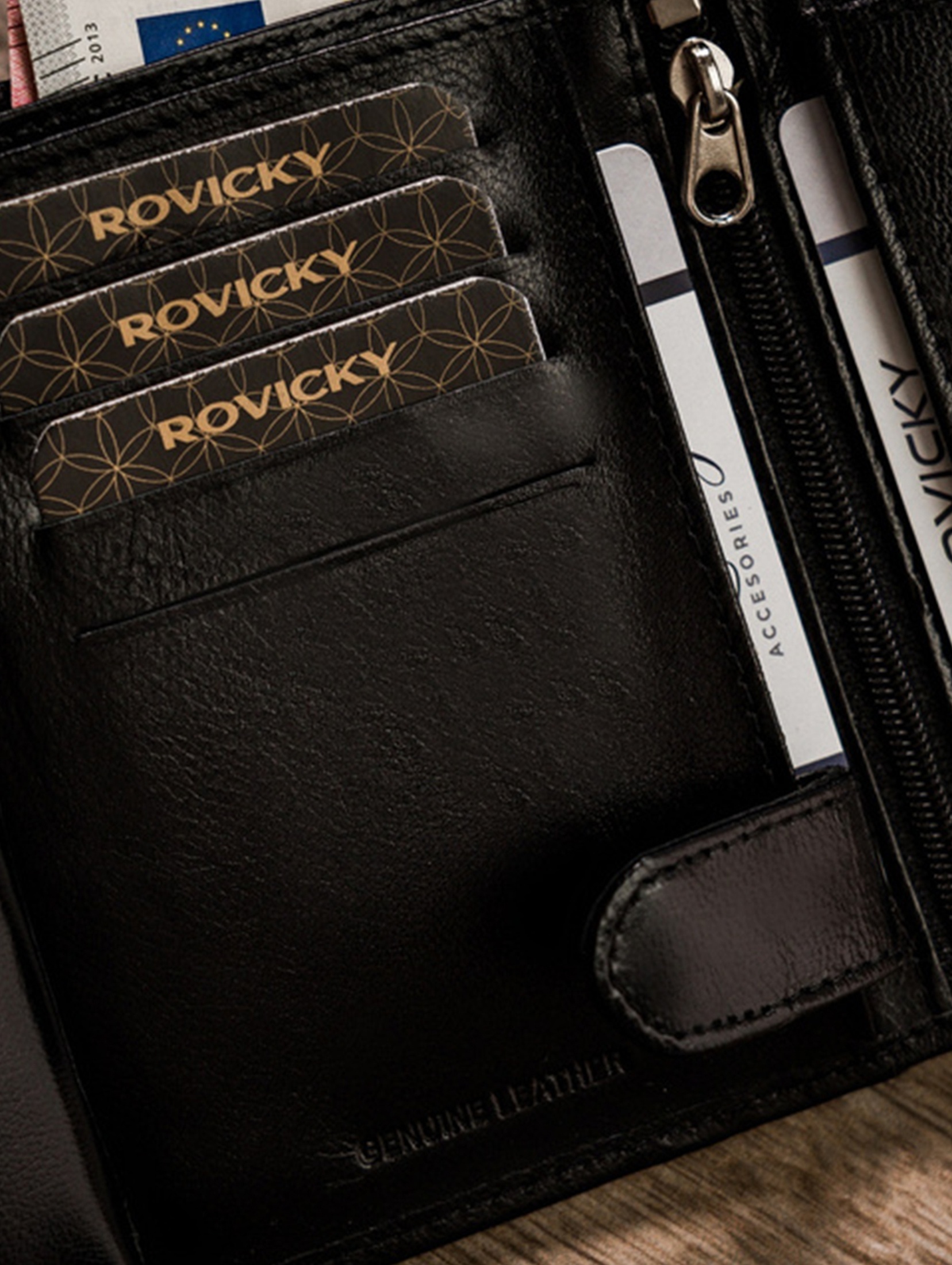 Klasyczny portfel męski czarny na karty — Rovicky