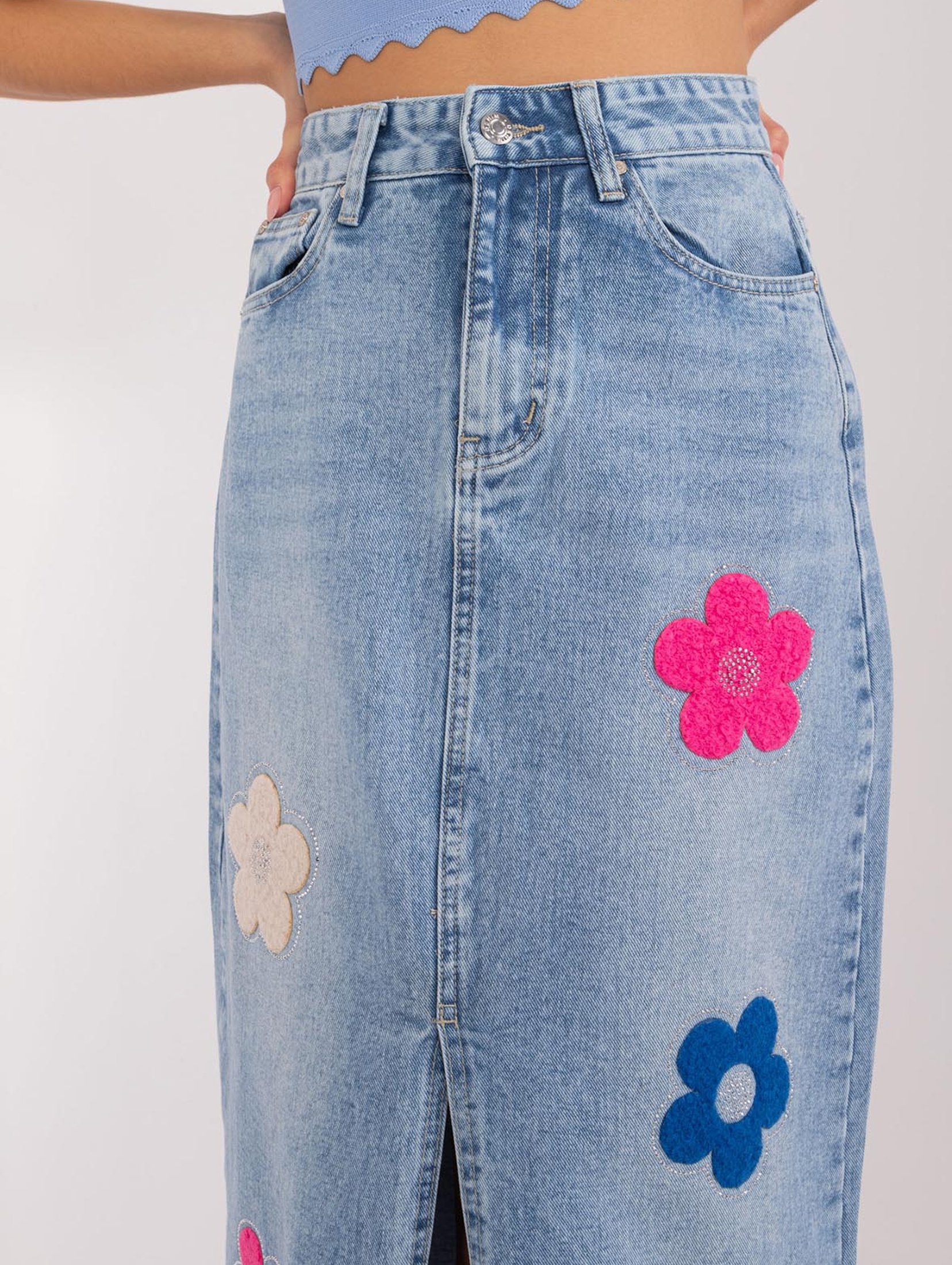Midi spódnica jeansowa w kwiaty