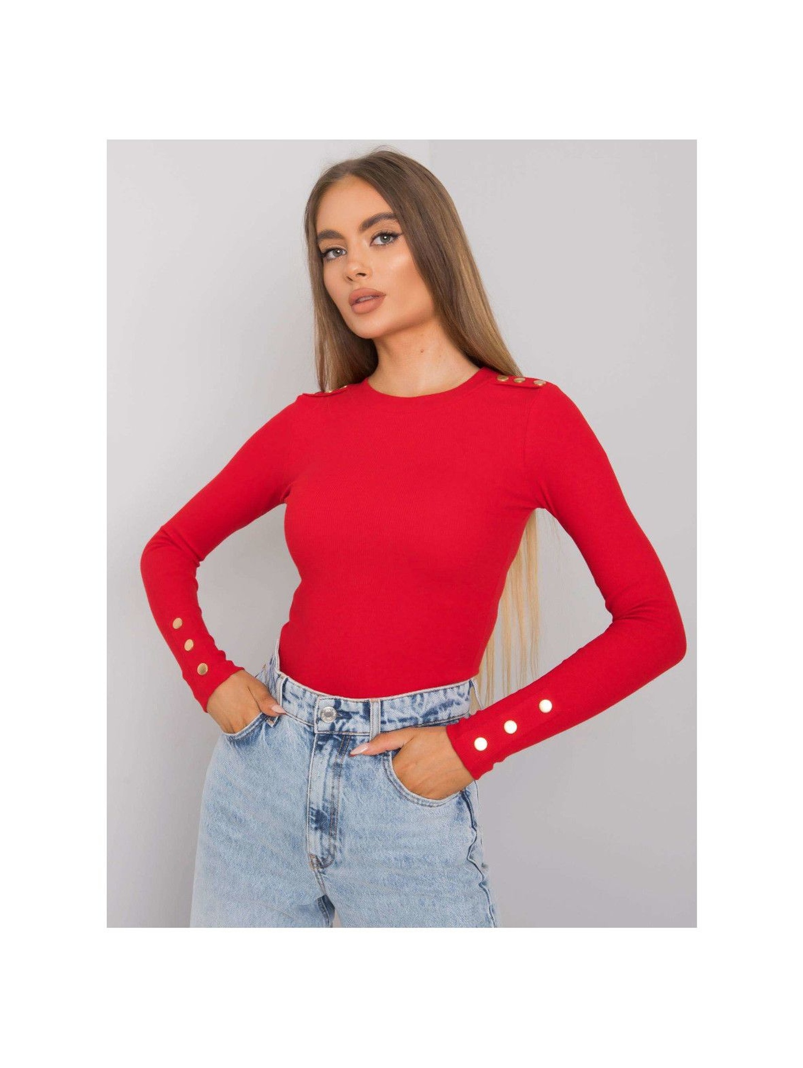 Czerwona bluzka damska z ozdobnymi guzikami
