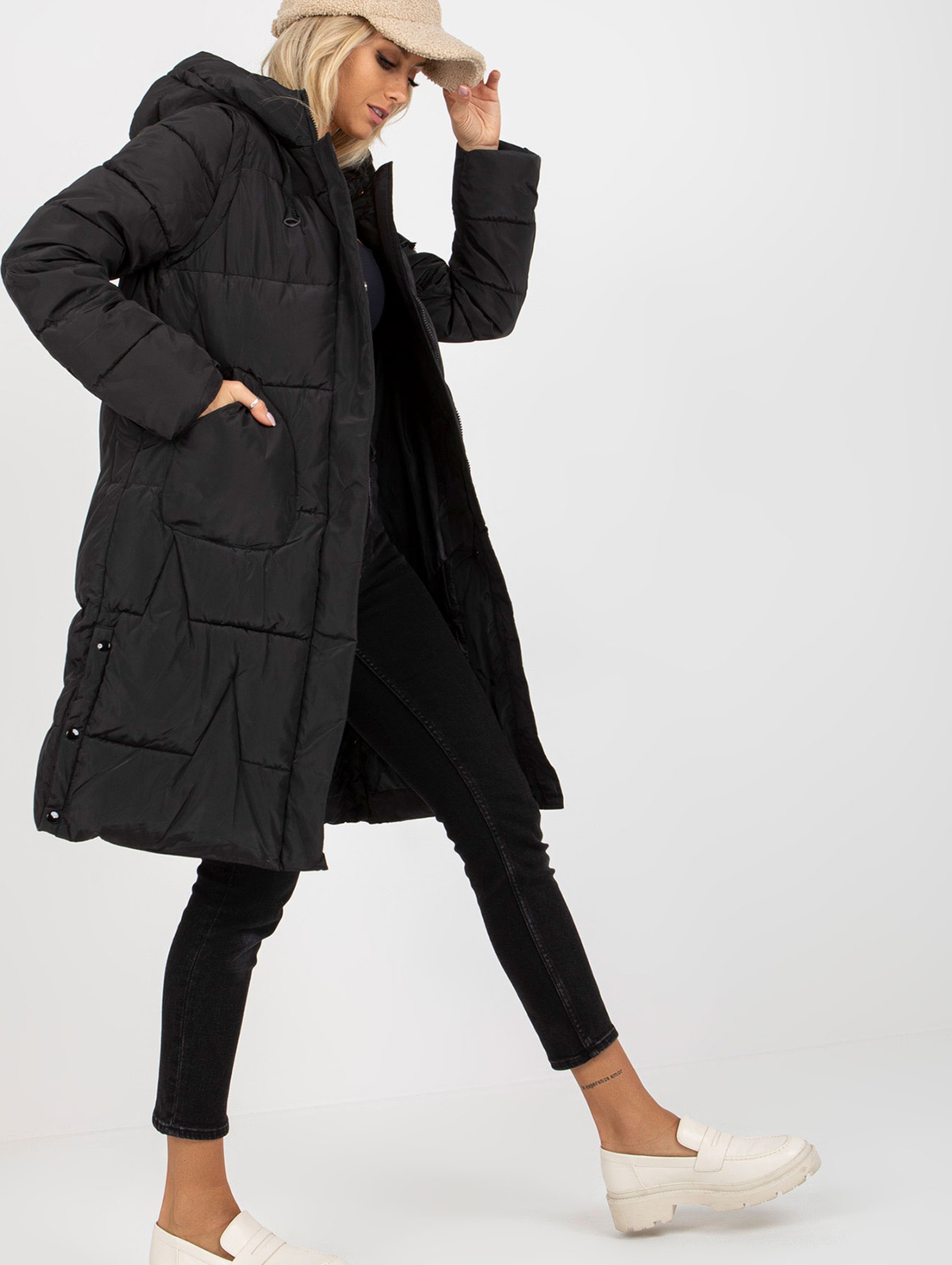 Czarna długa kurtka zimowa 2w1 z odpinanymi rękawami