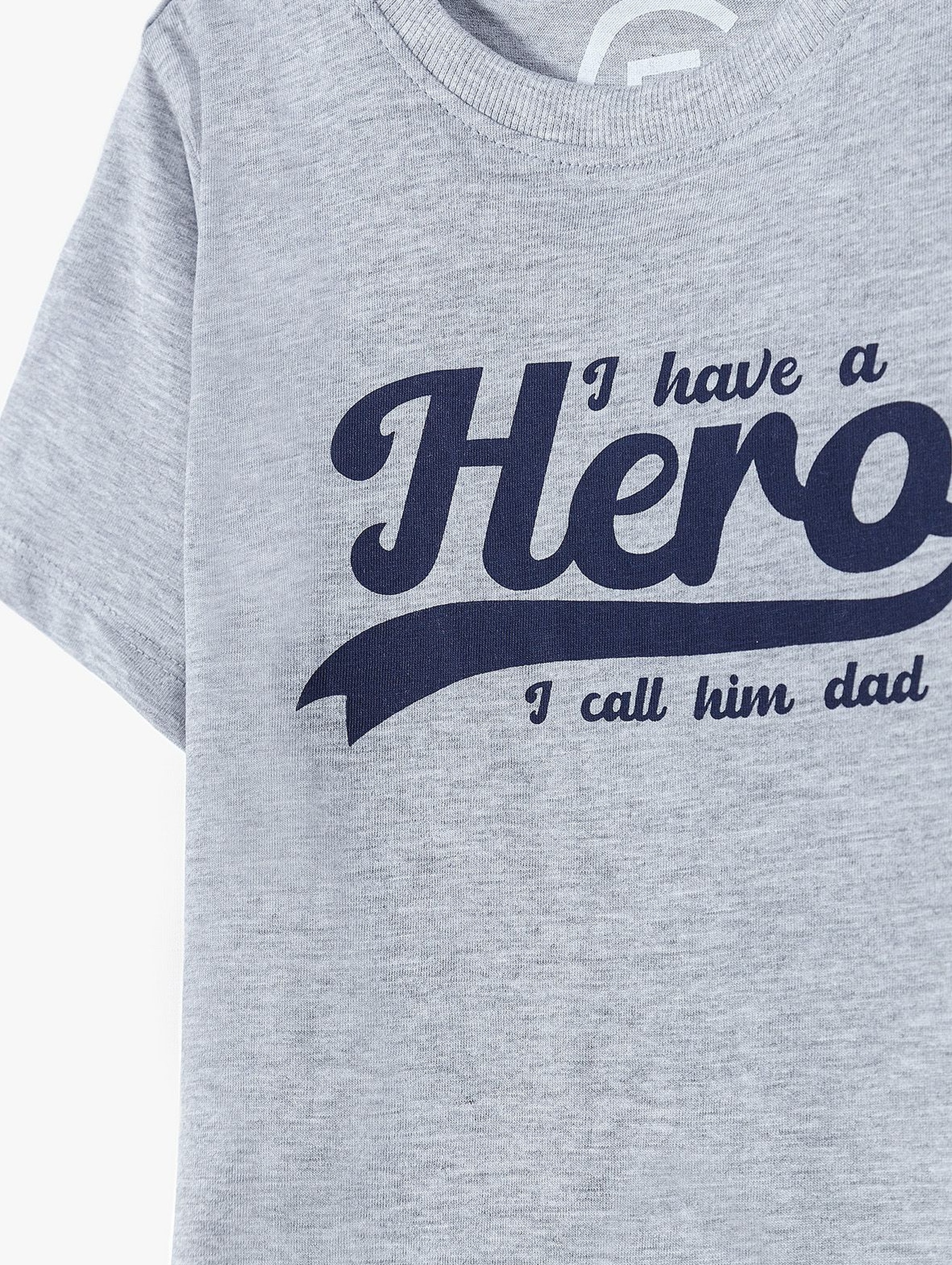 T-shirt chłopięcy szary z napisem-Hero - ubrania dla całej rodziny