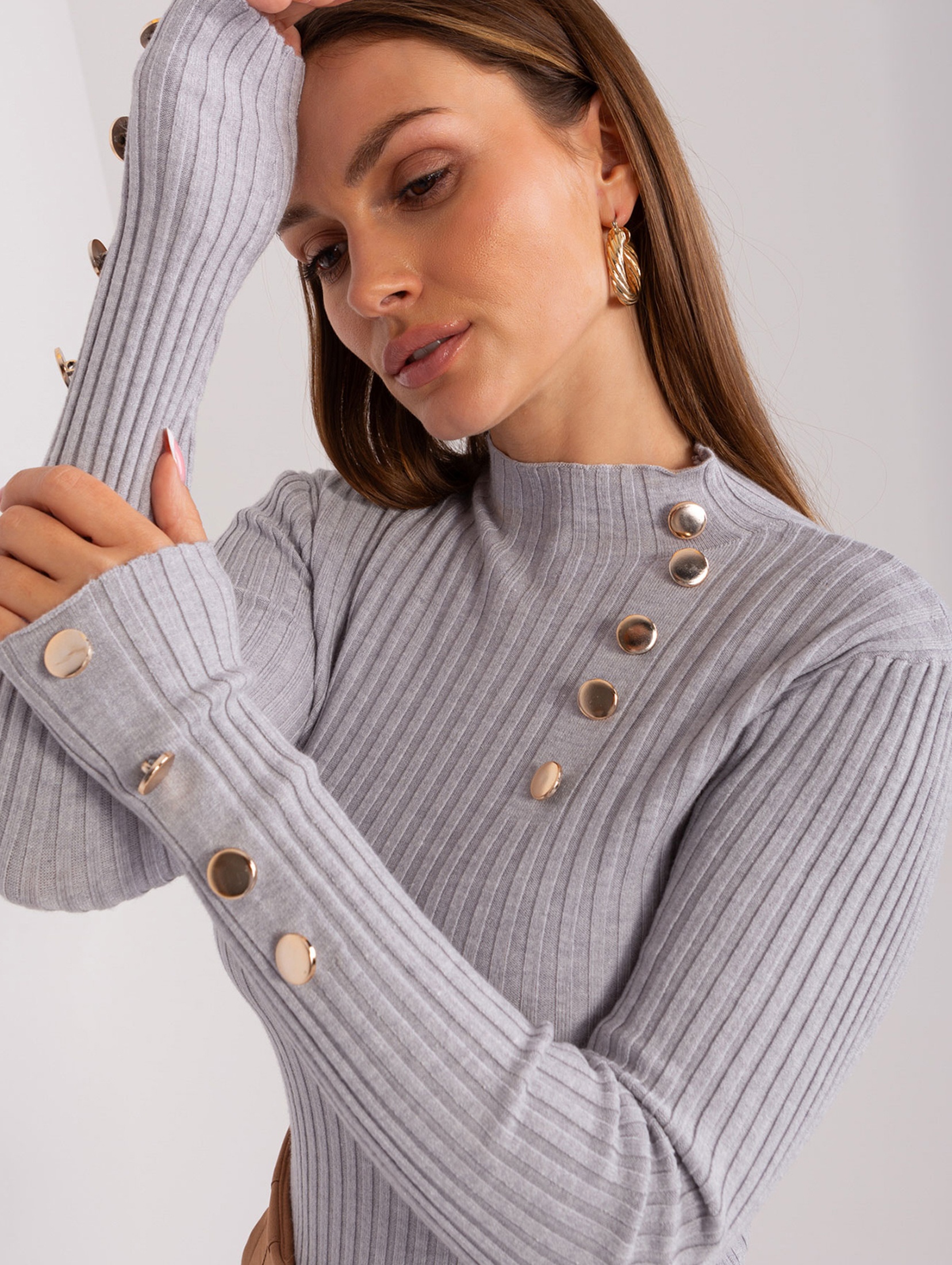 Prążkowany sweter z wiskozą szary