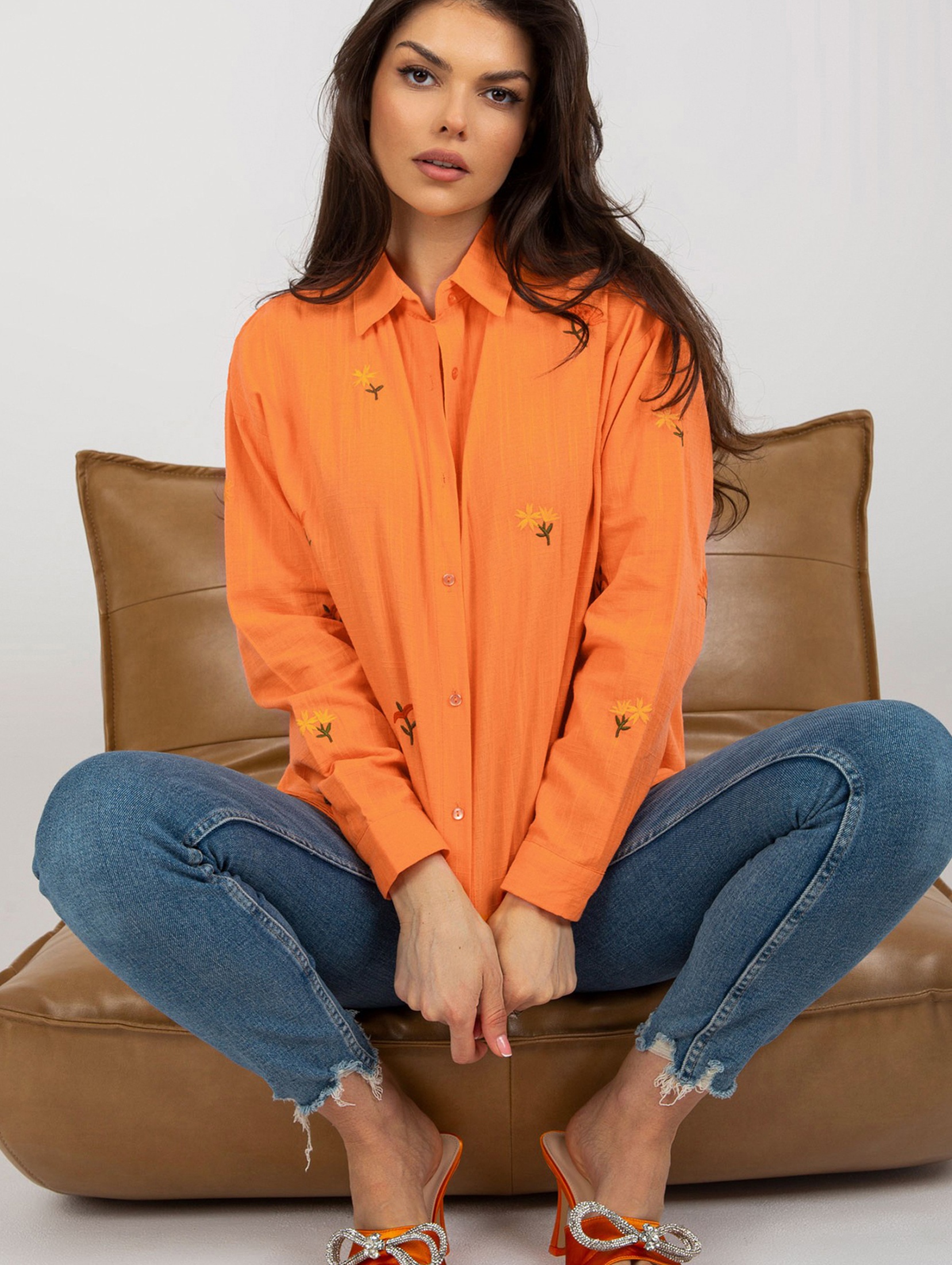 Pomarańczowa koszula oversize z kołnierzem