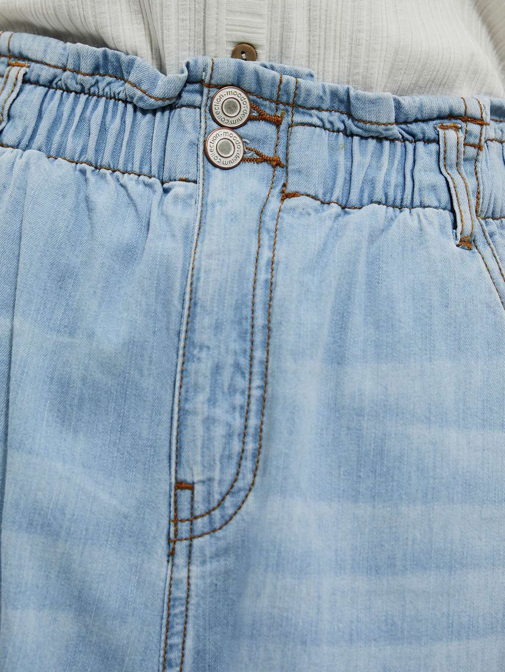 Spodnie damskie jeansowe marszczone w pasie
