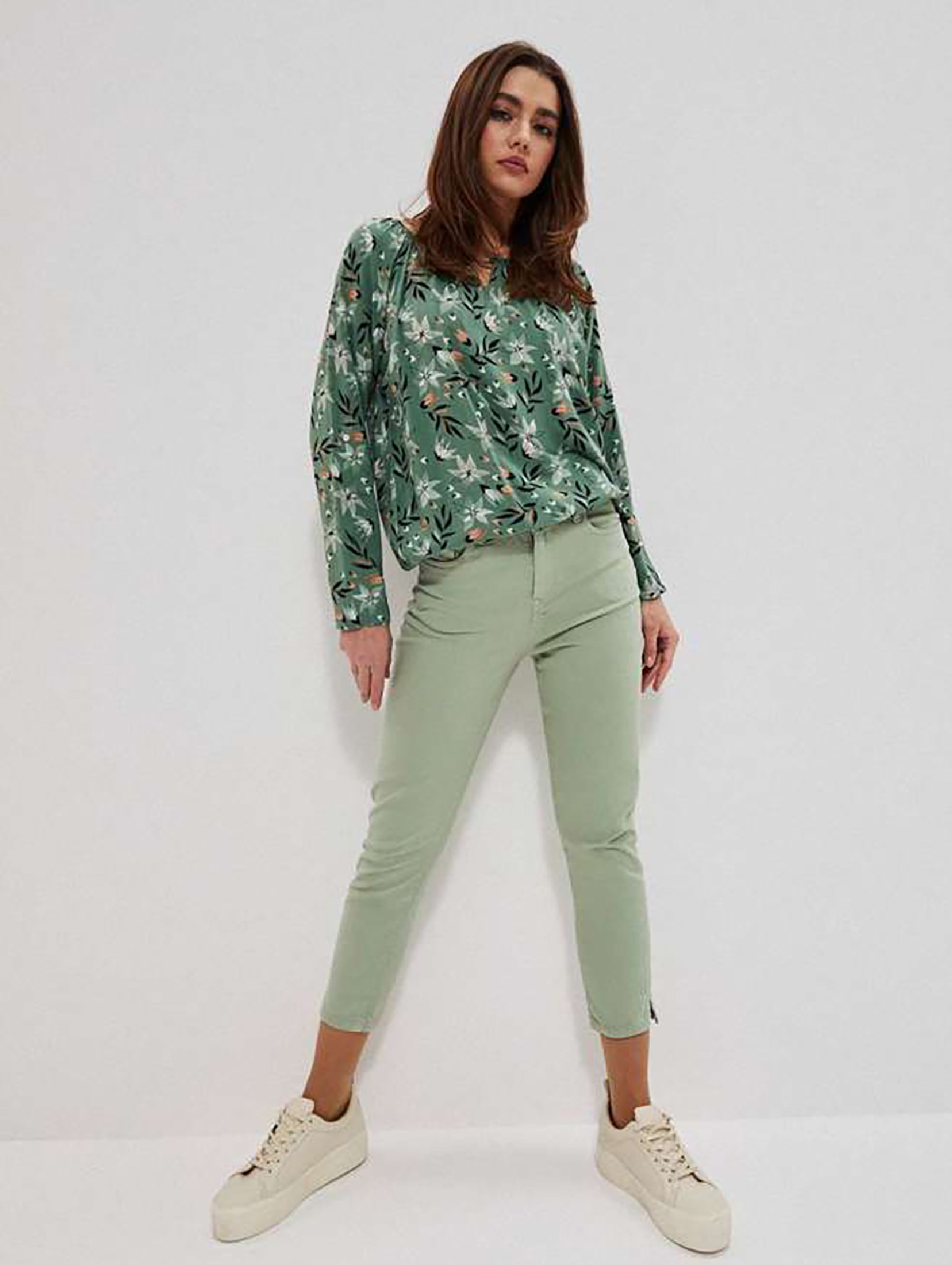 Klasyczne spodnie damskie zielone
