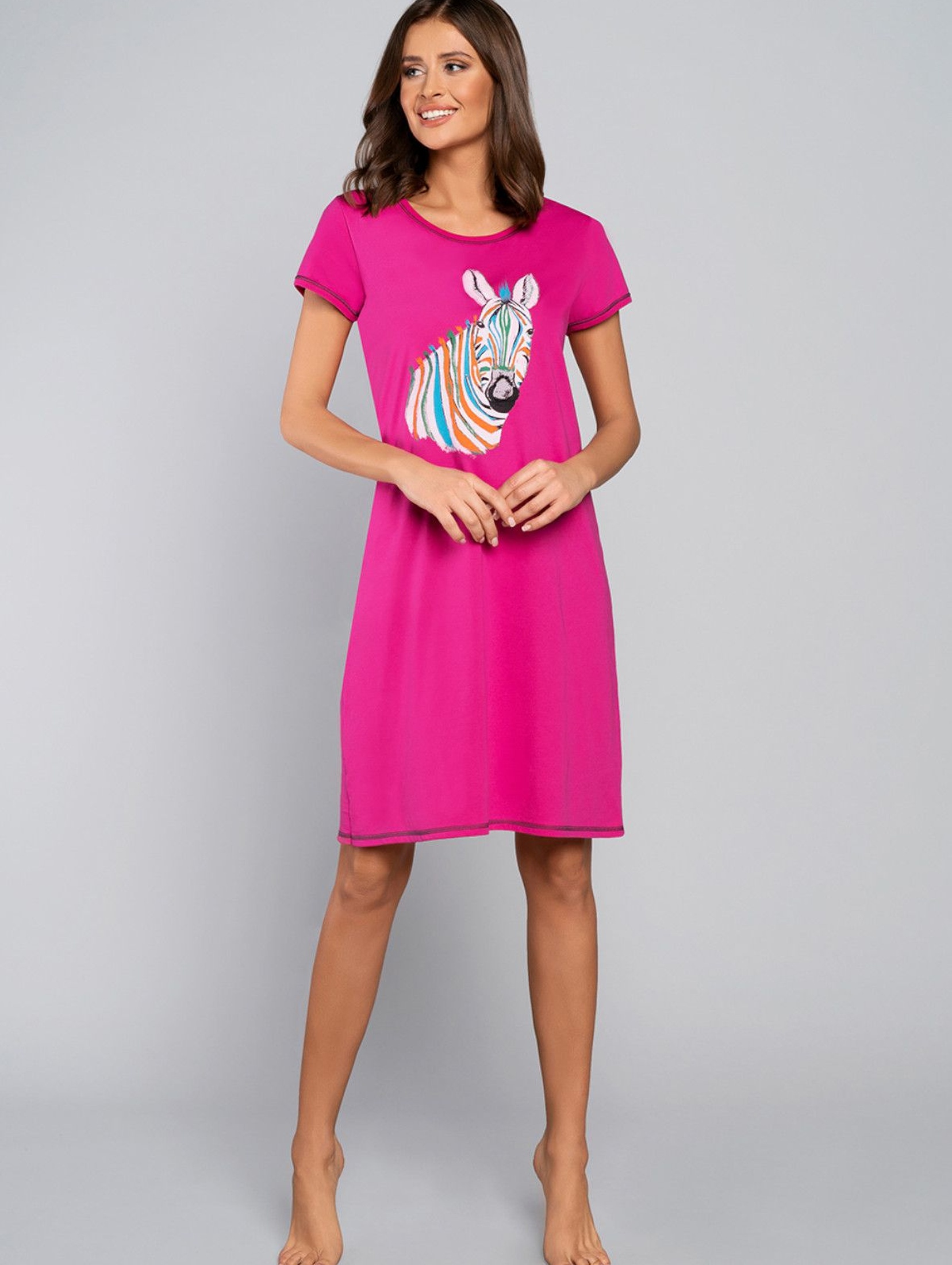 Bawełniana koszula nocna damska z zebrą - różowa