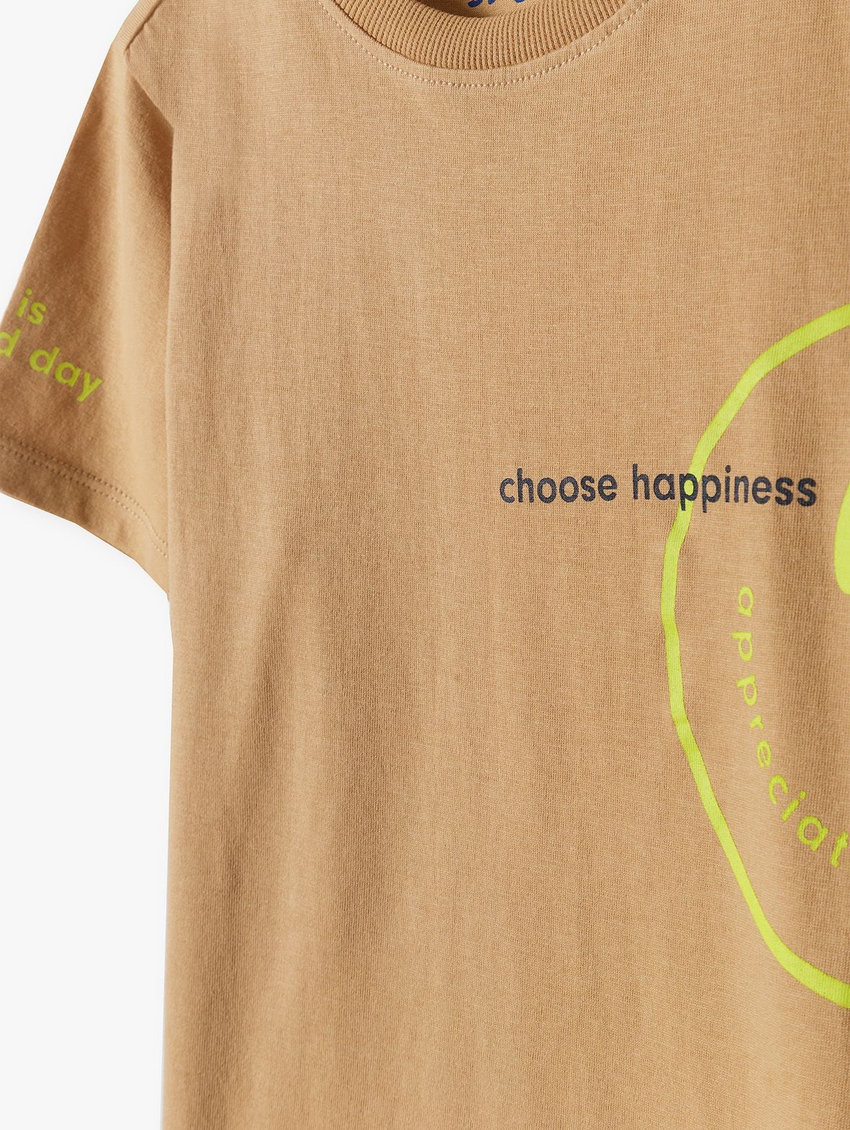 Beżowy t-shirt chłopięcy bawełniany- choose happiness