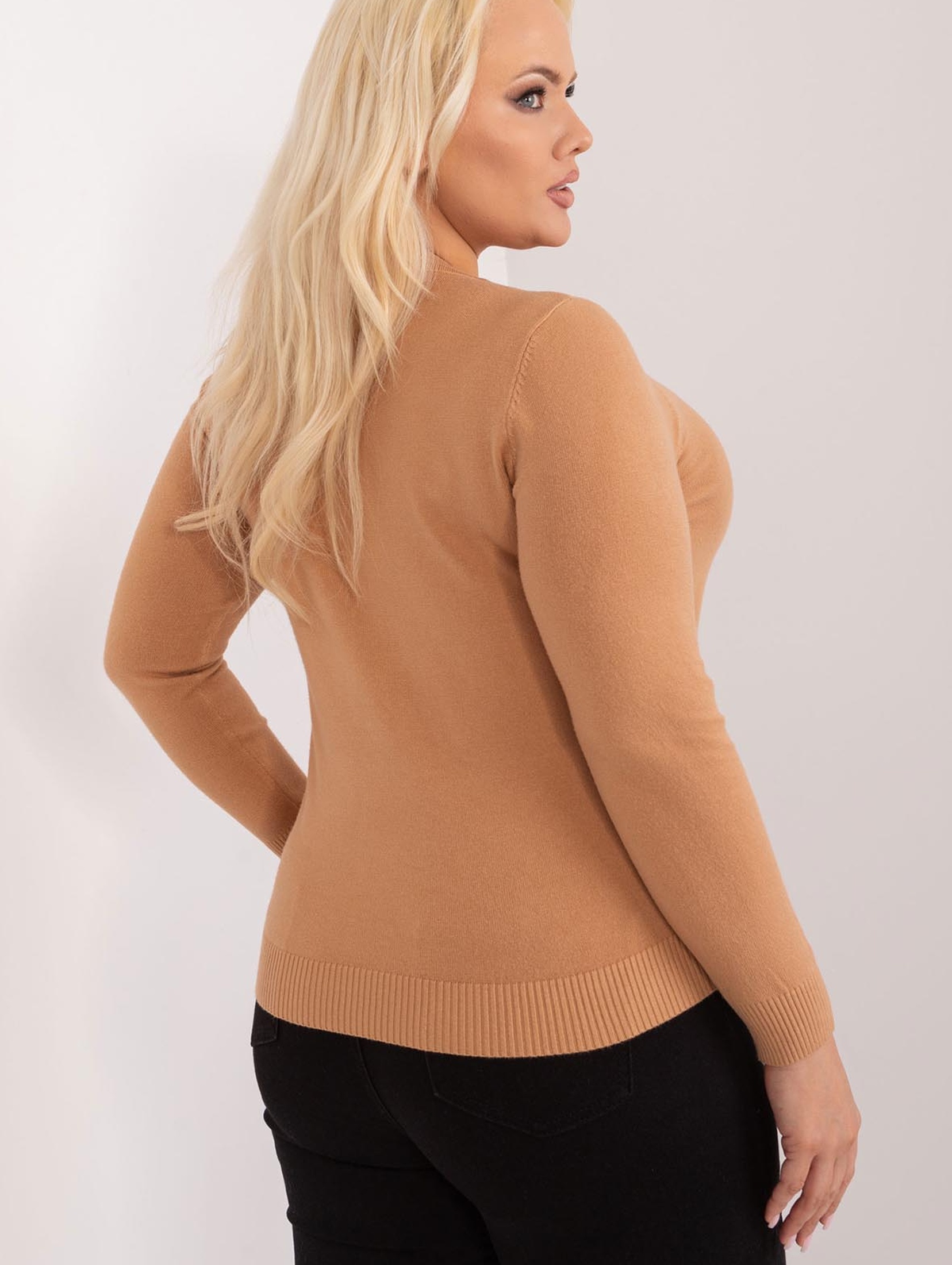 Klasyczny Sweter Plus Size Na Guziki camelowy