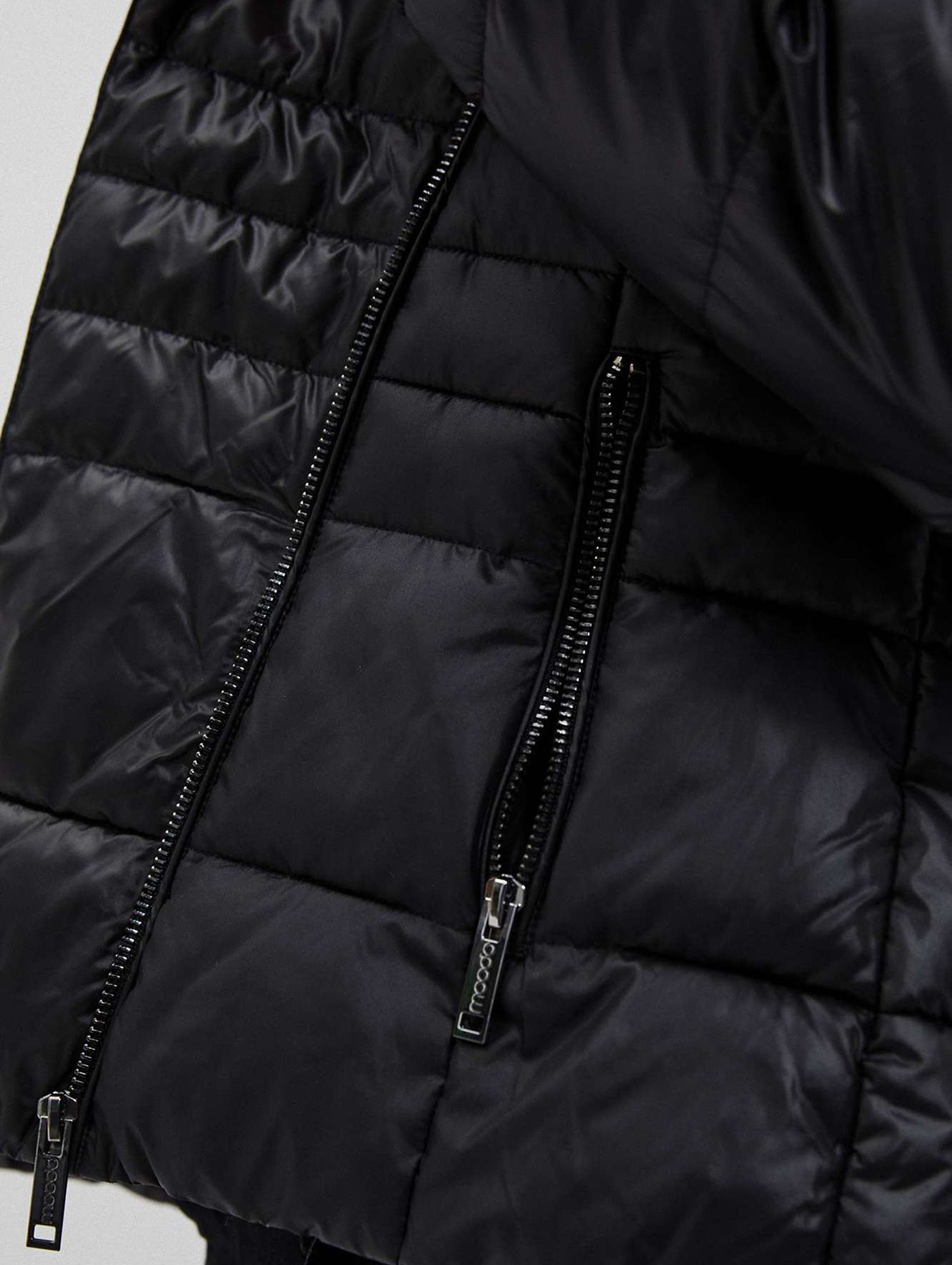 Krótka pikowana kurtka damska na zimę- czarna