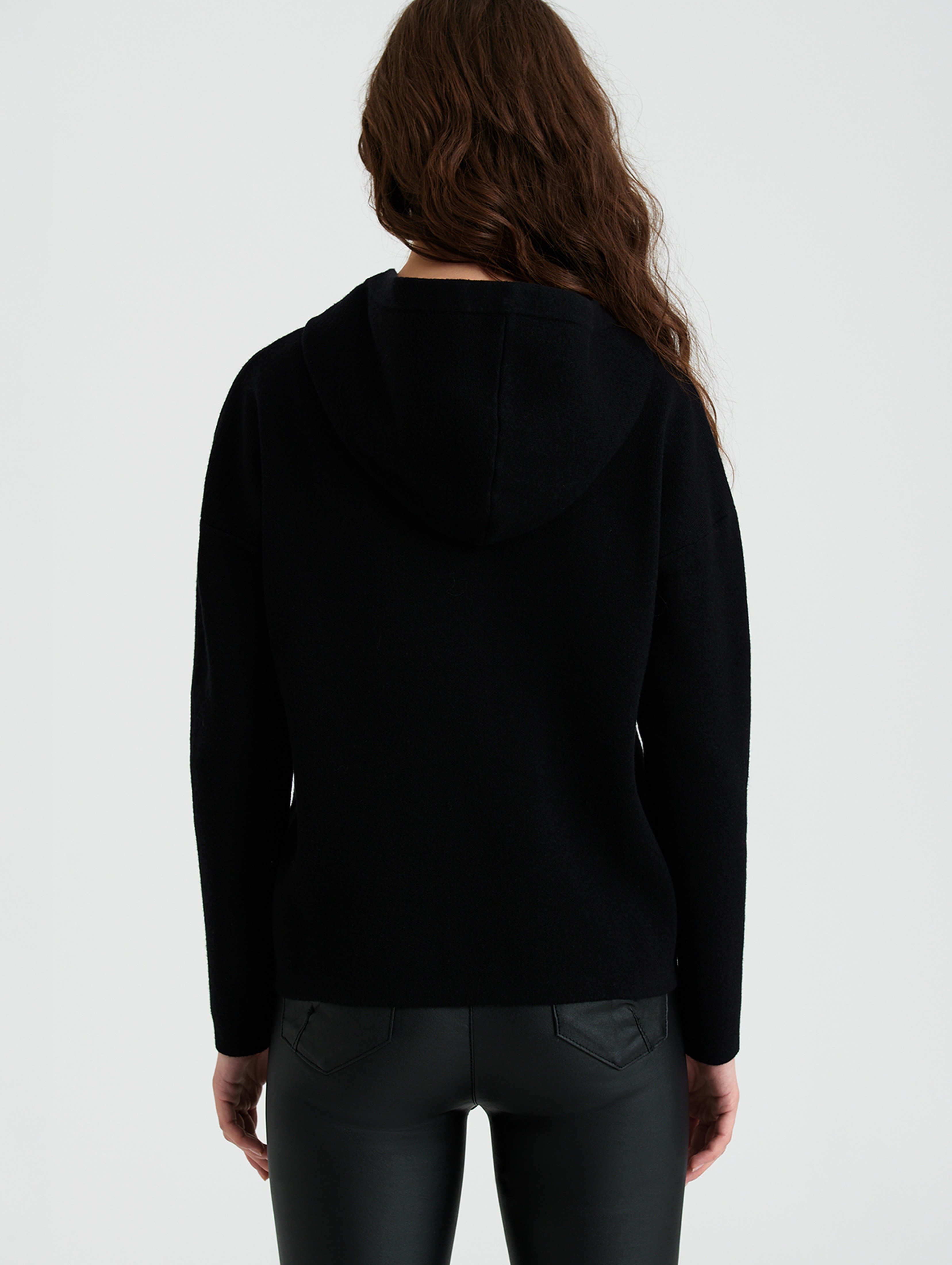 Czarny sweter damski z kapturem - Greenpoint