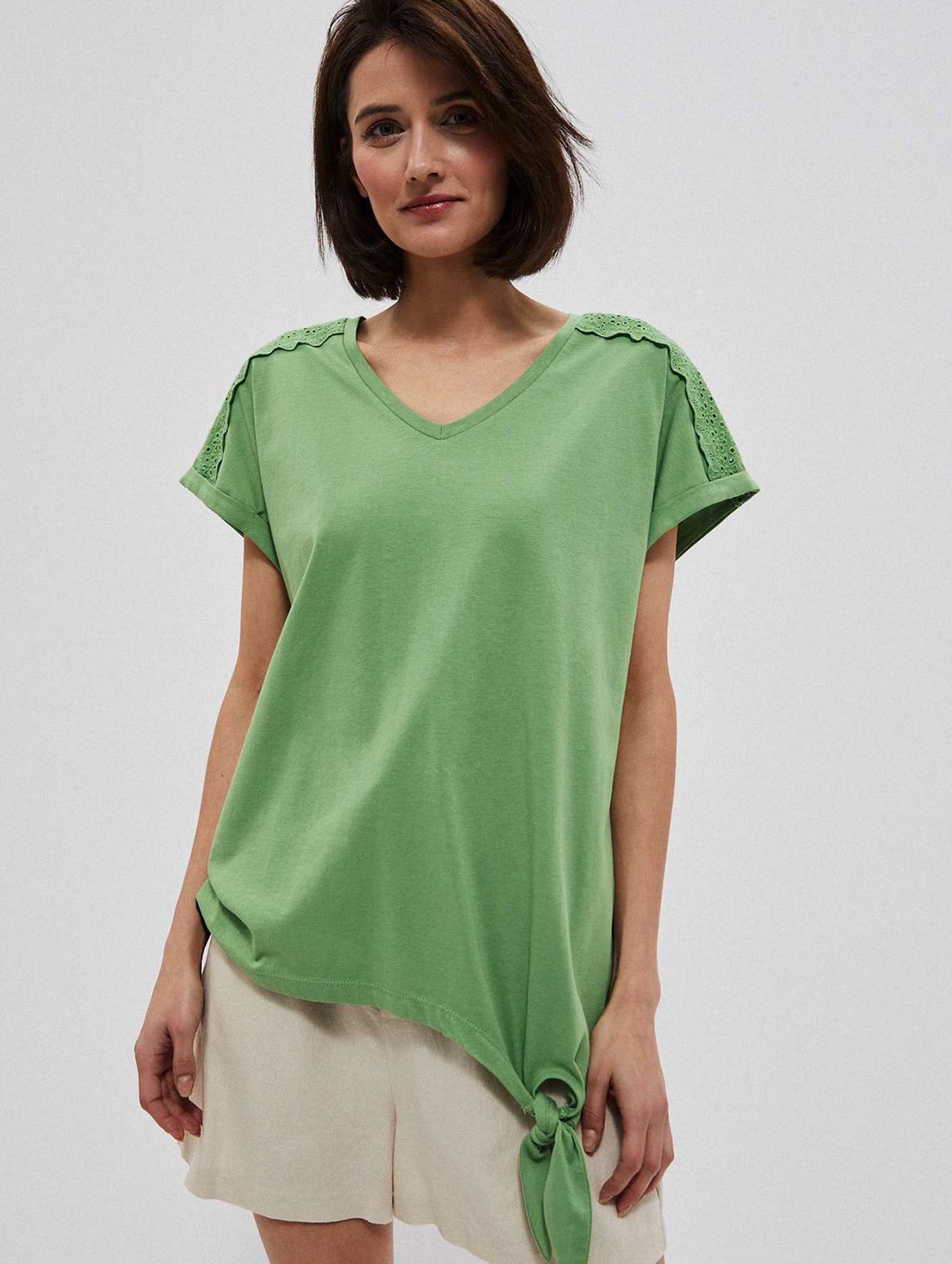 Bawełniany t-shirt damski z ozdobnym wiązaniem zielony