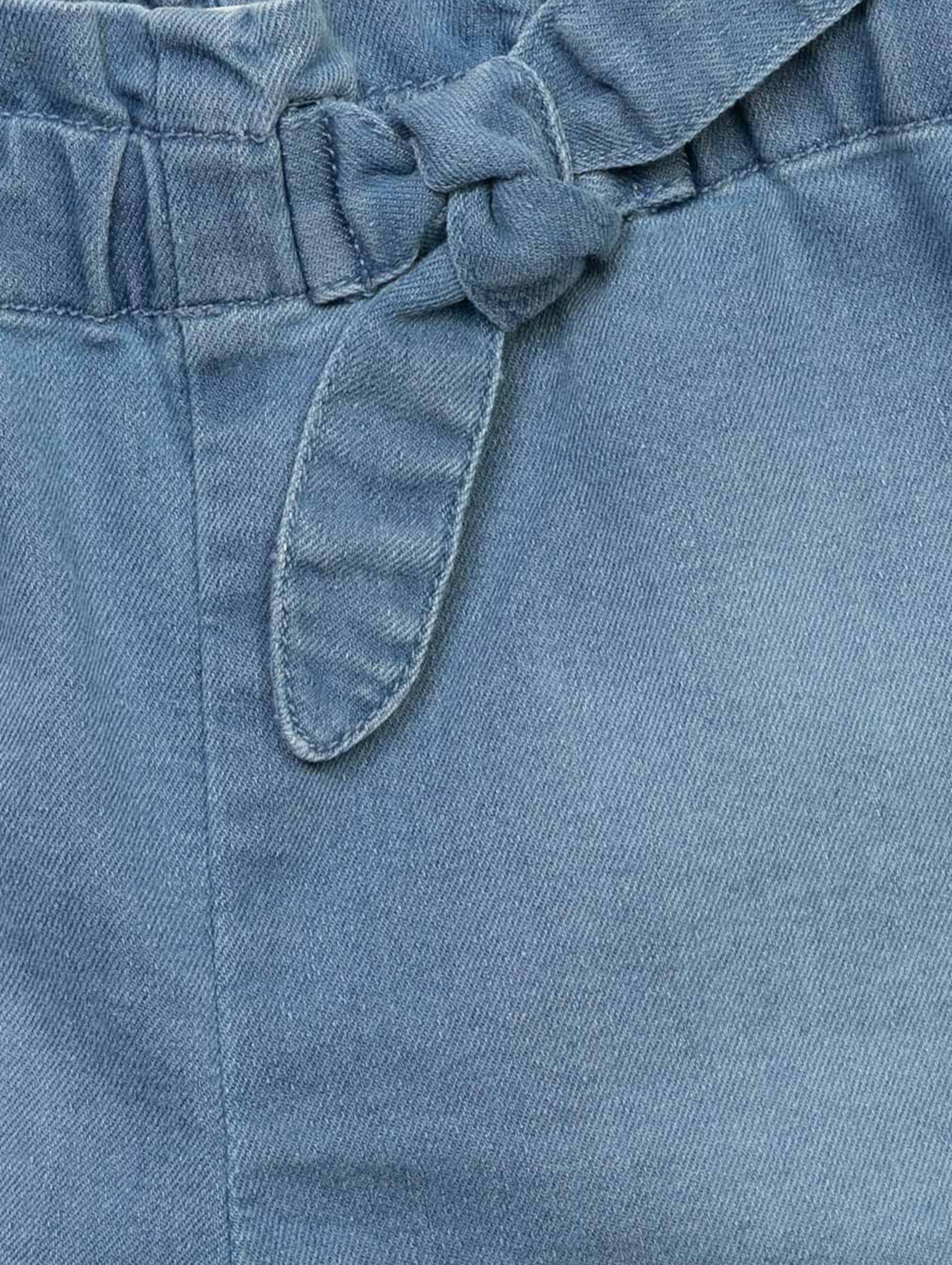 Szorty jeansowe z elastyczną ozdobną talią dla dziewczynki - niebieskie