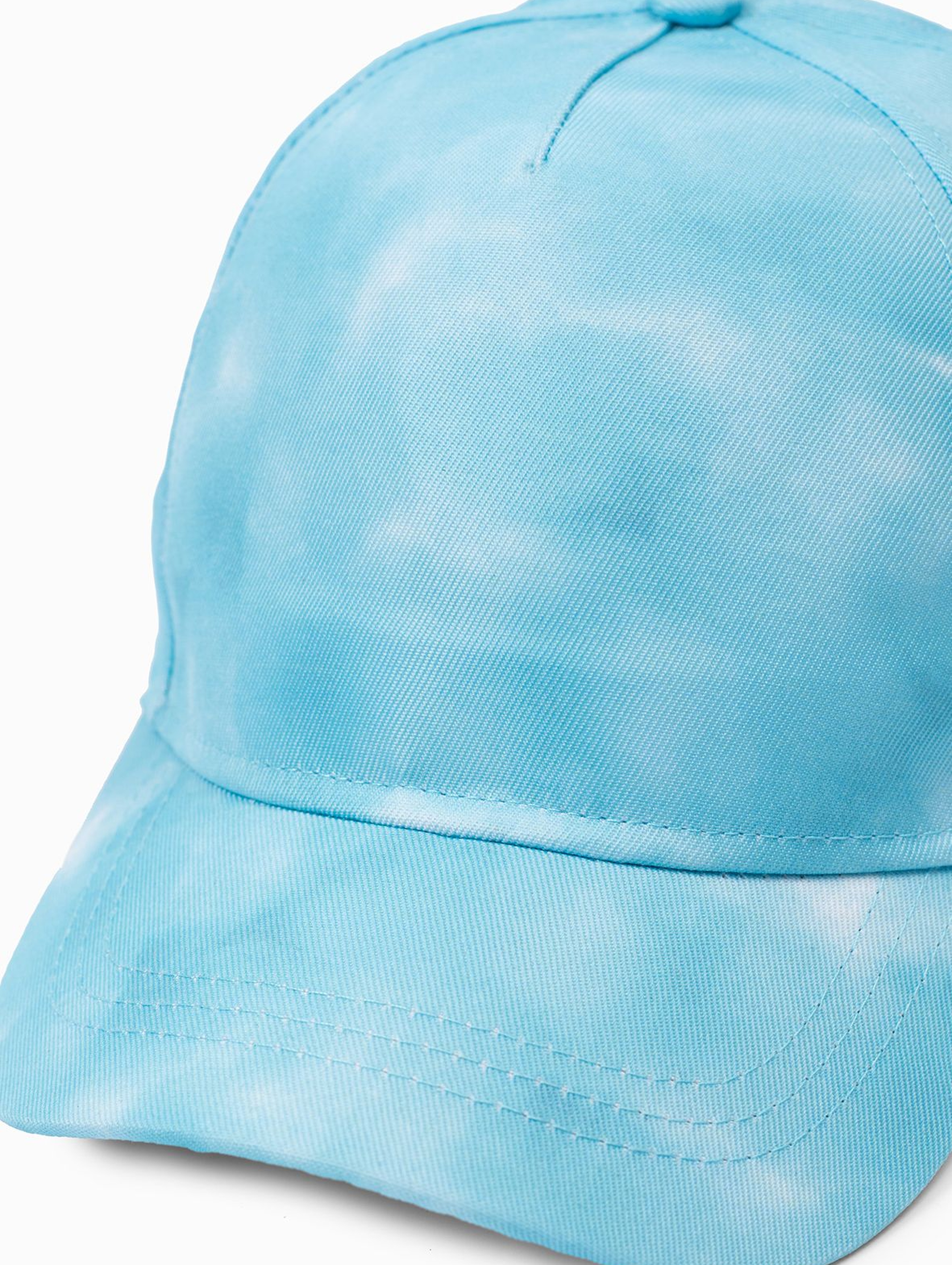 Niebieska czapka z daszkiem dla dziewczynki